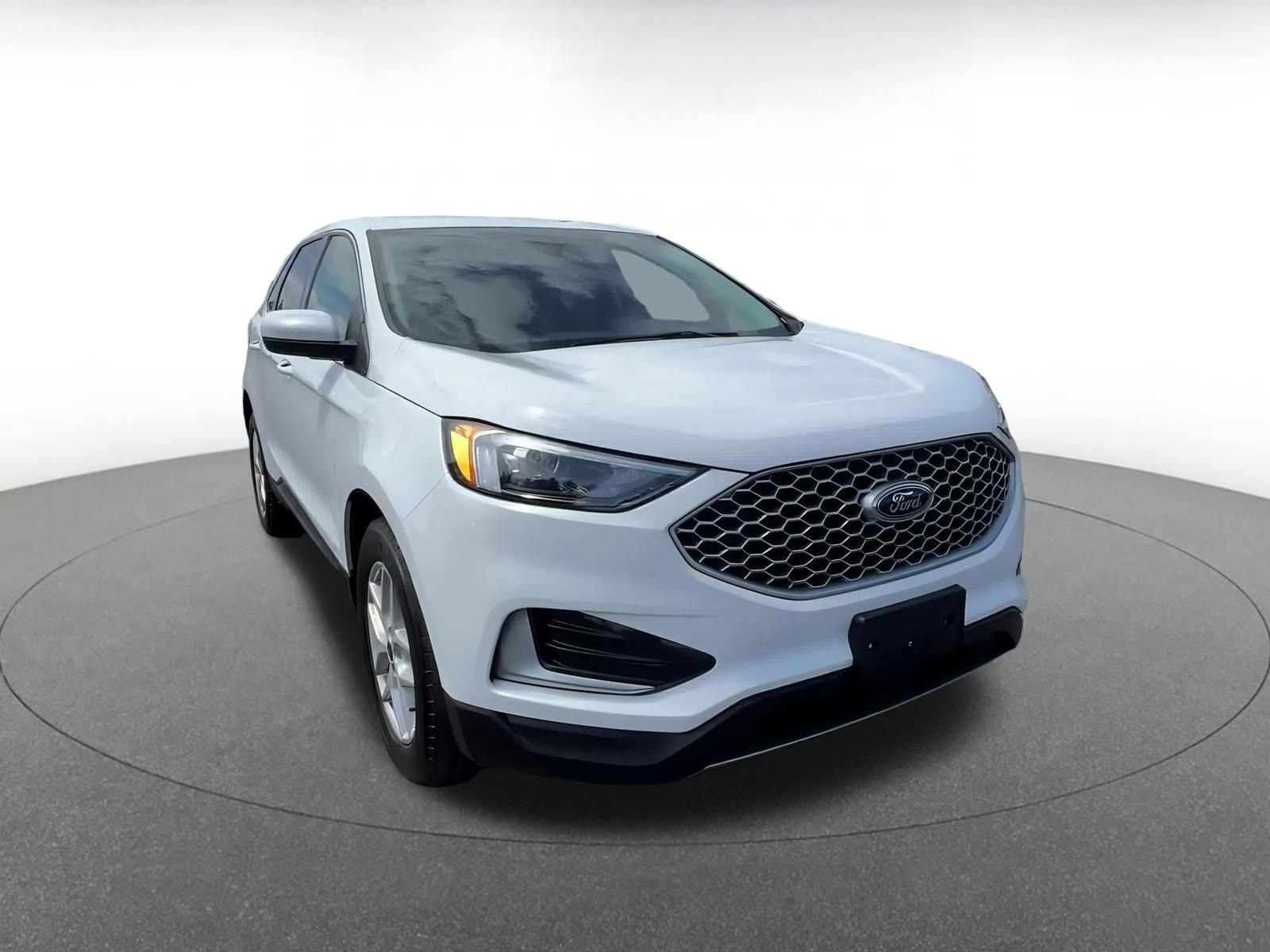 Thumbnail: 2024 Ford Edge - 3