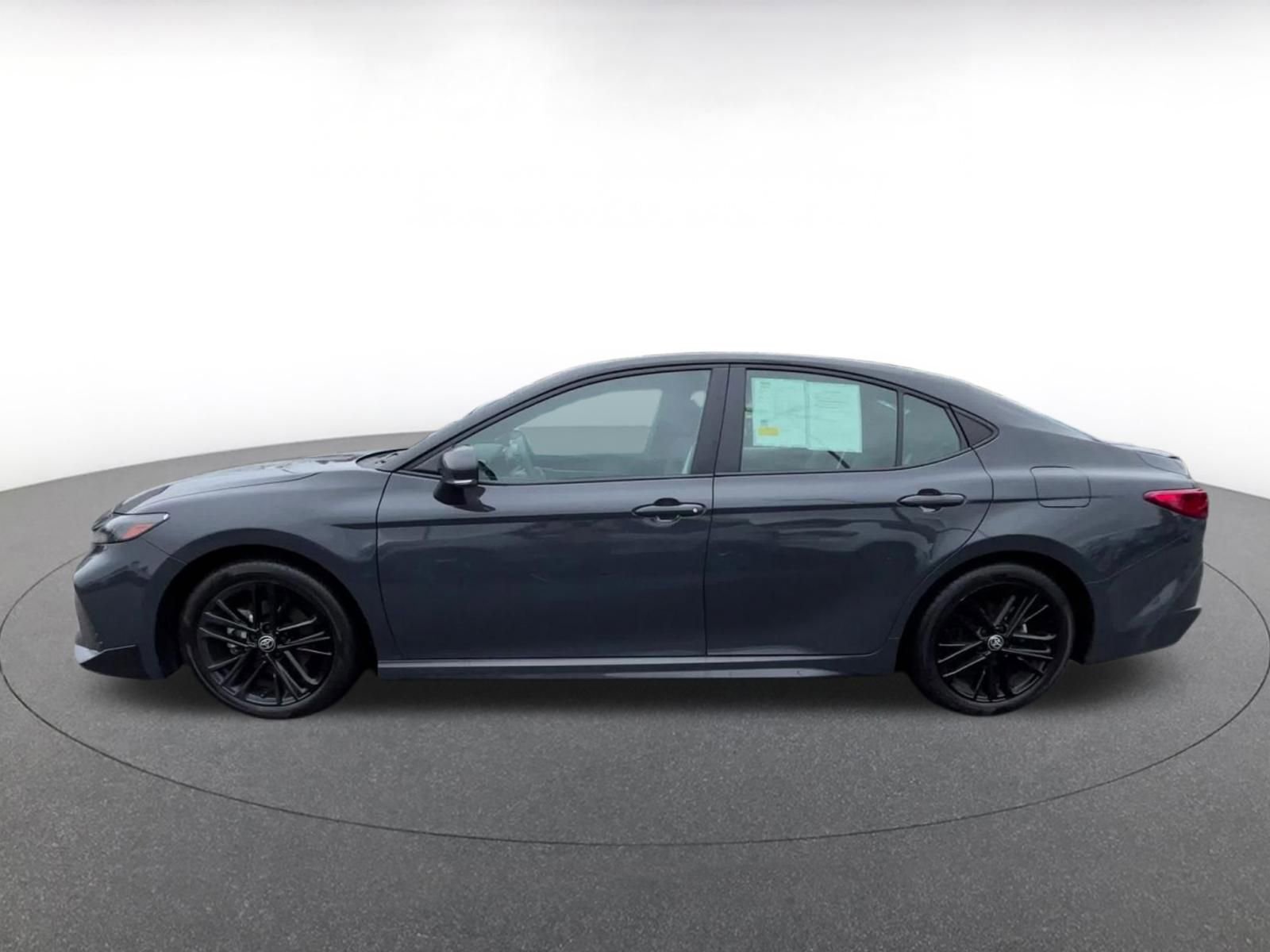 Thumbnail: 2025 Toyota Camry - 9