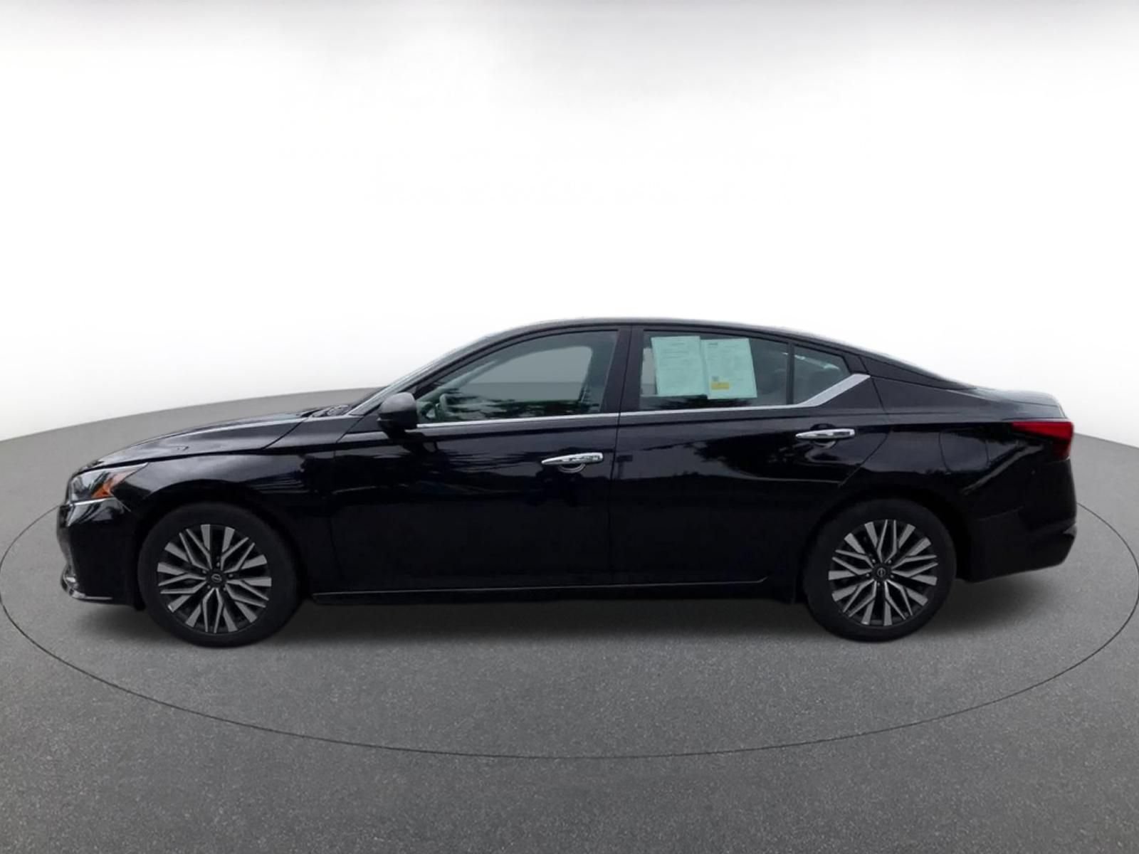 Thumbnail: 2025 Nissan Altima - 8