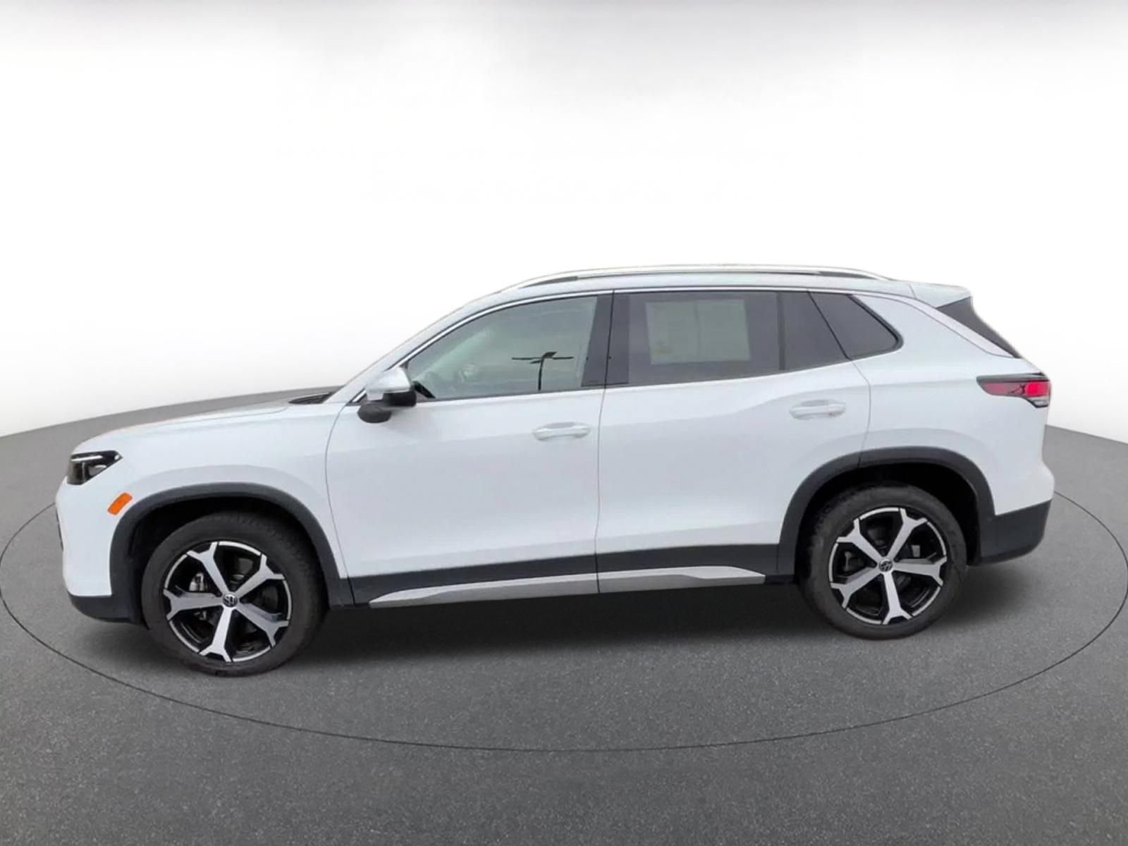 Thumbnail: 2026 Volkswagen Tiguan - 9