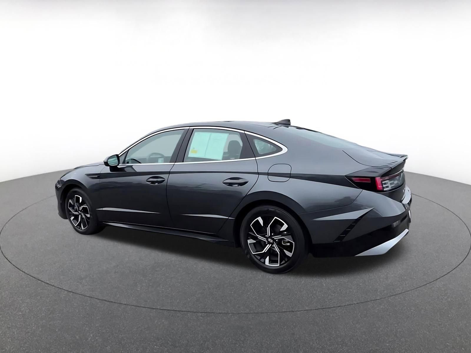 Thumbnail: 2025 Hyundai Sonata - 10