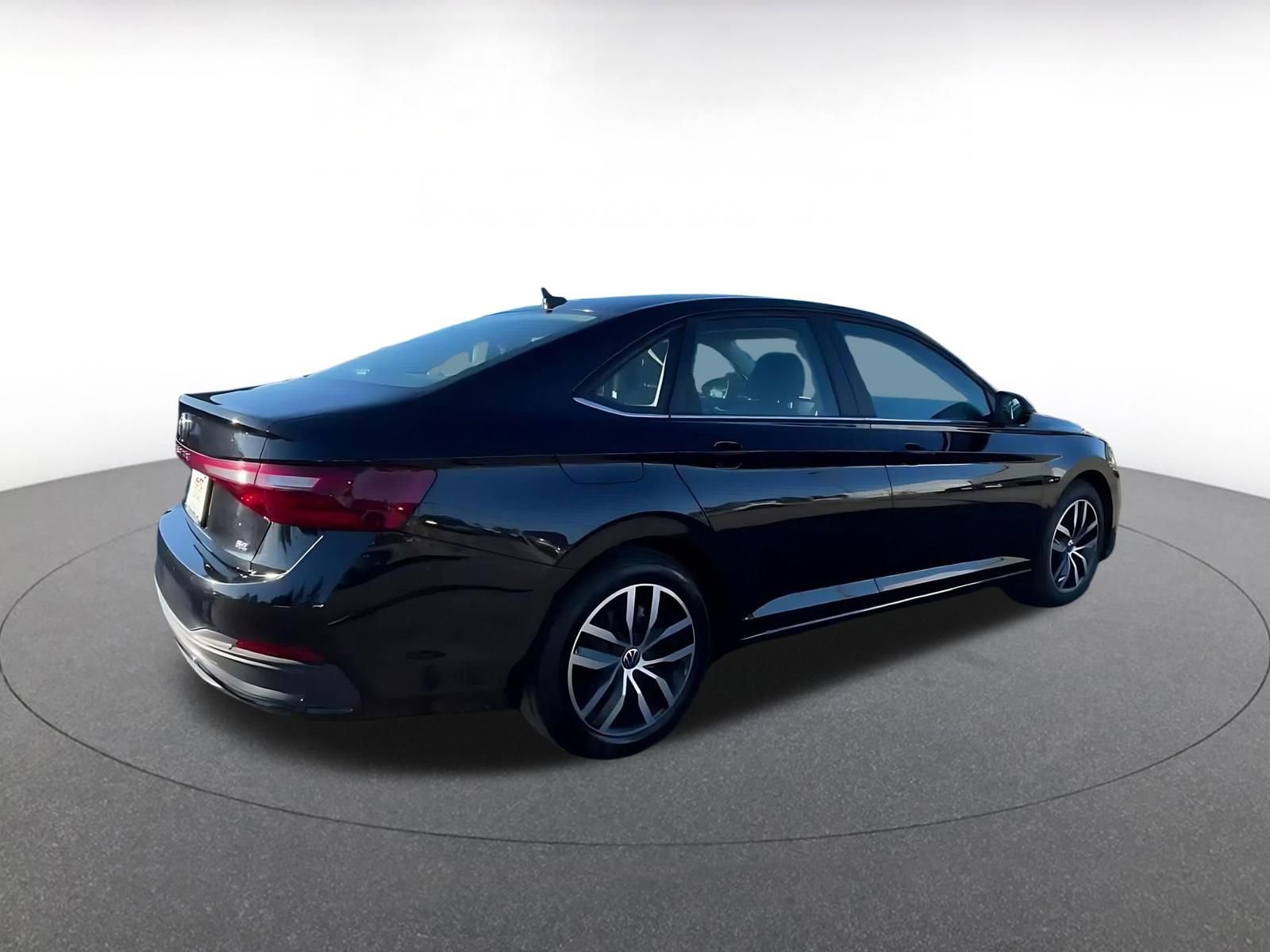 Thumbnail: 2025 Volkswagen Jetta - 15