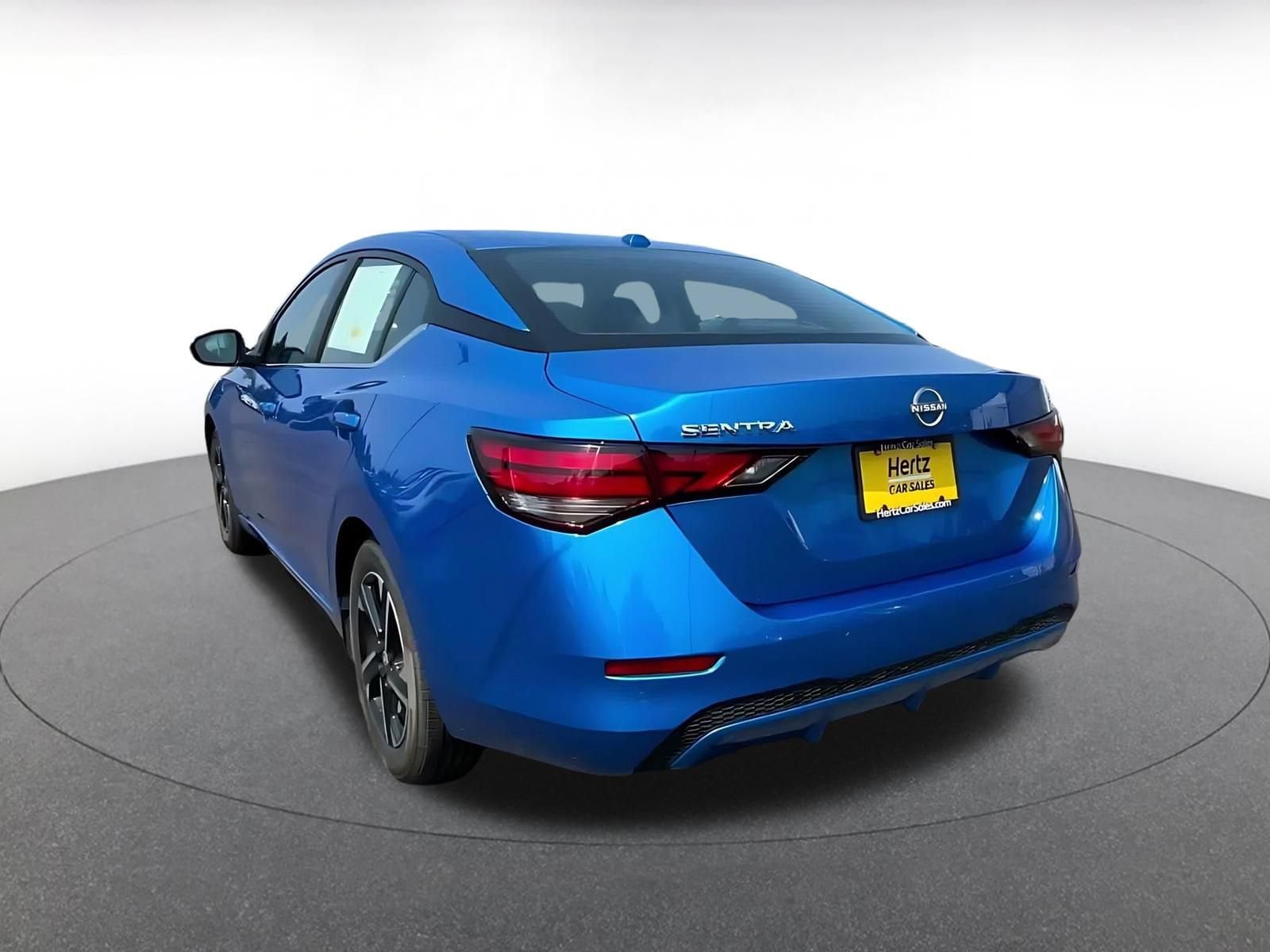 Thumbnail: 2025 Nissan Sentra - 9
