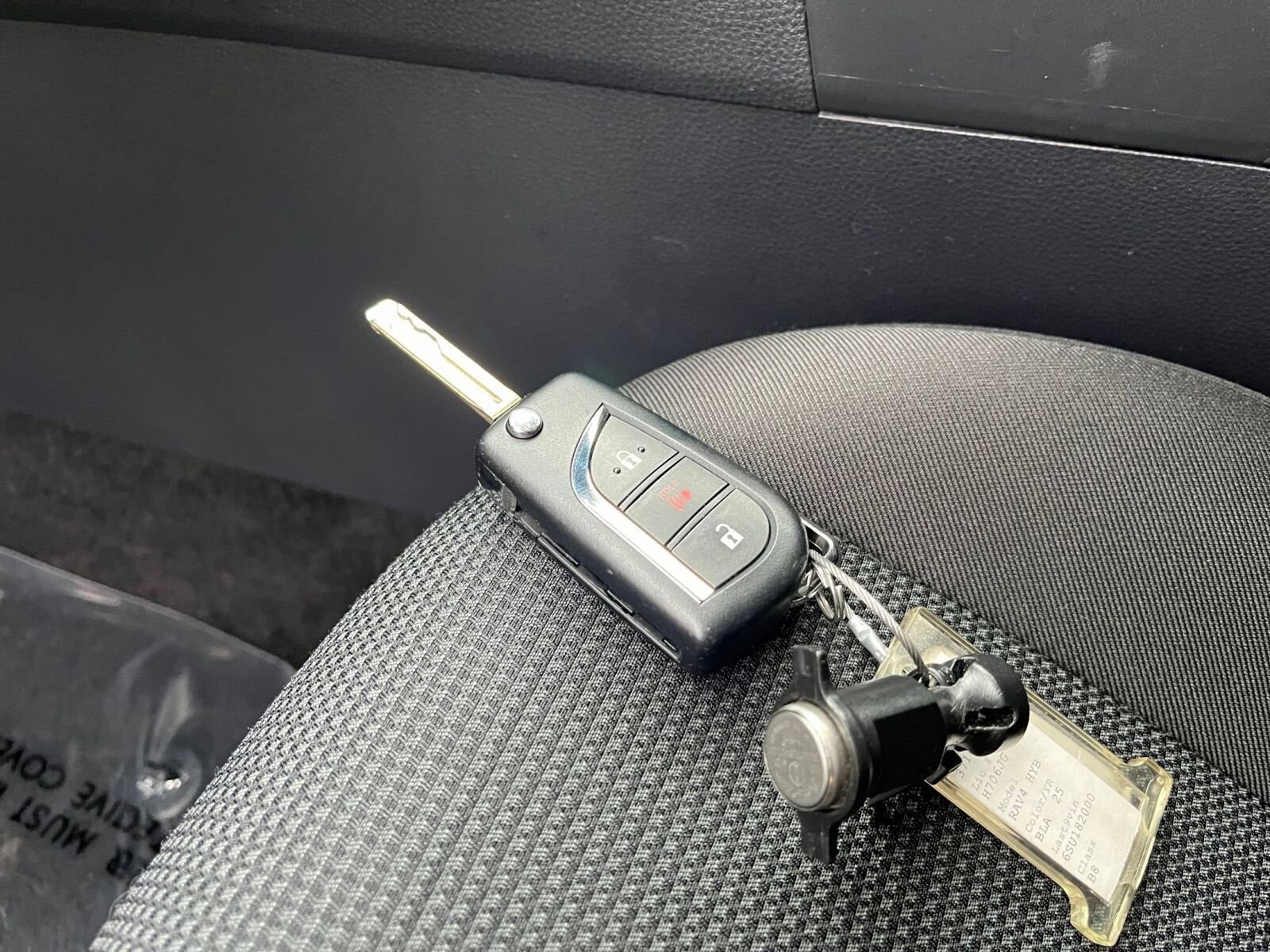 Thumbnail: 2025 Toyota RAV4 - 22