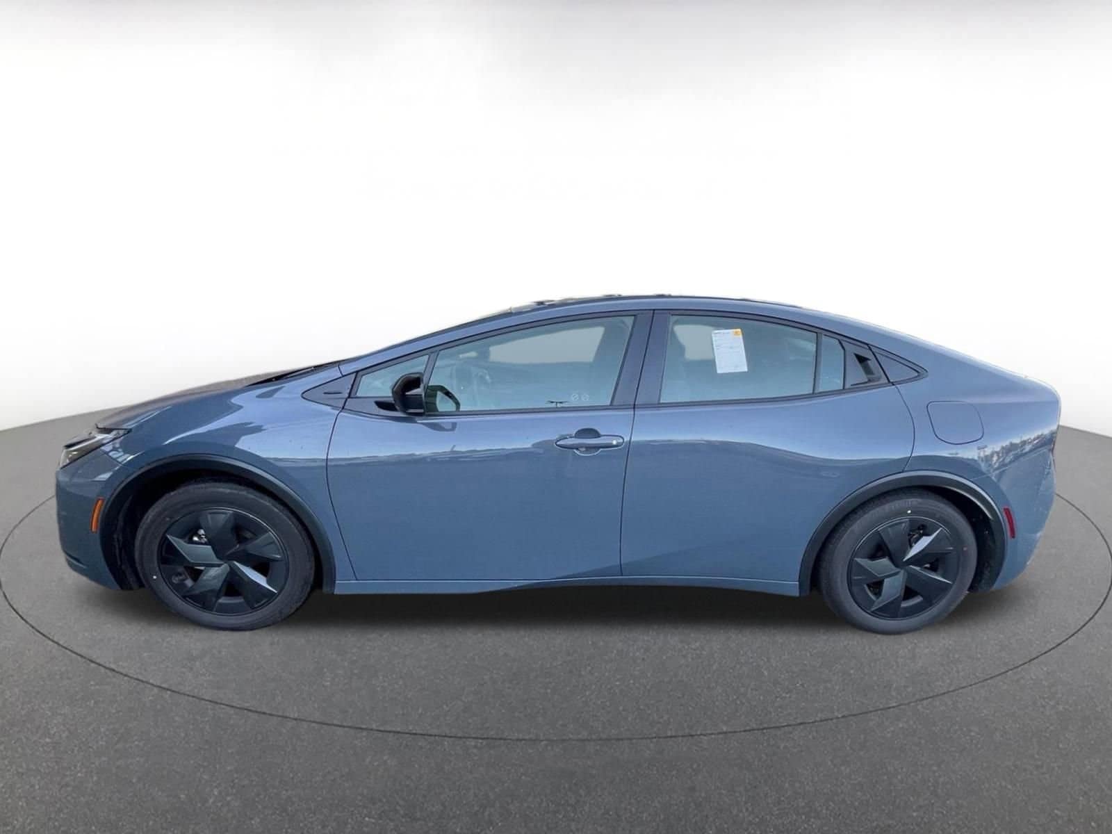 Thumbnail: 2025 Toyota Prius - 4