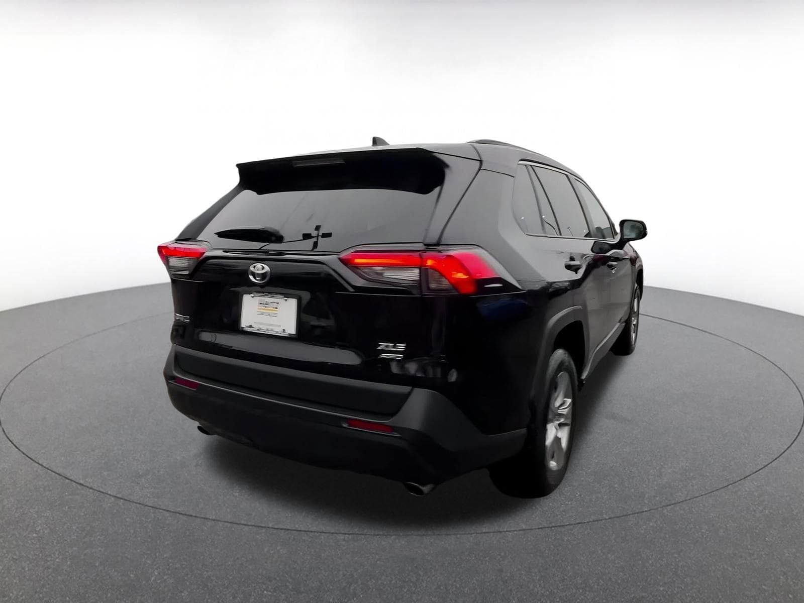 Thumbnail: 2025 Toyota RAV4 - 15