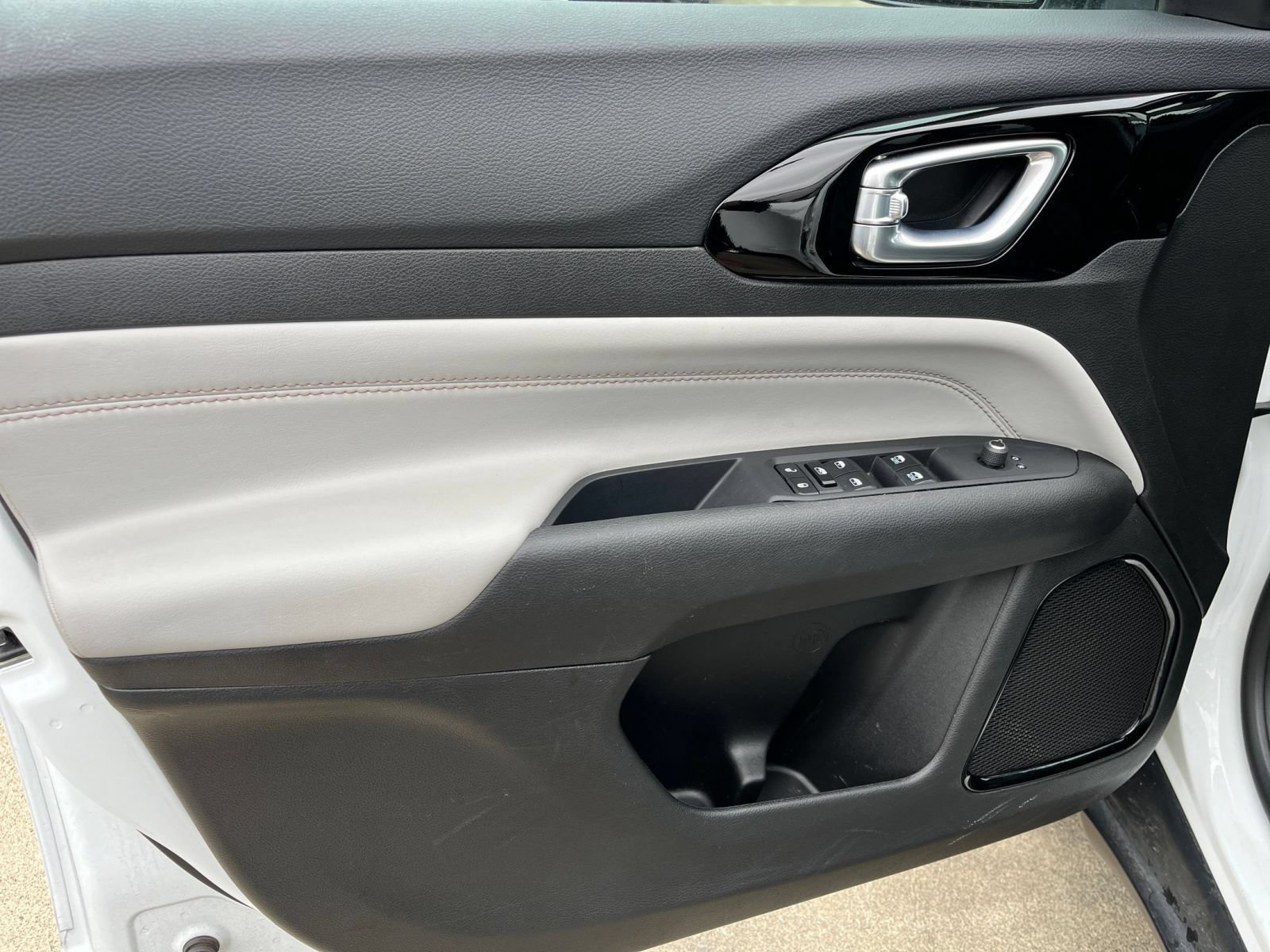 Thumbnail: 2025 Jeep Compass - 18