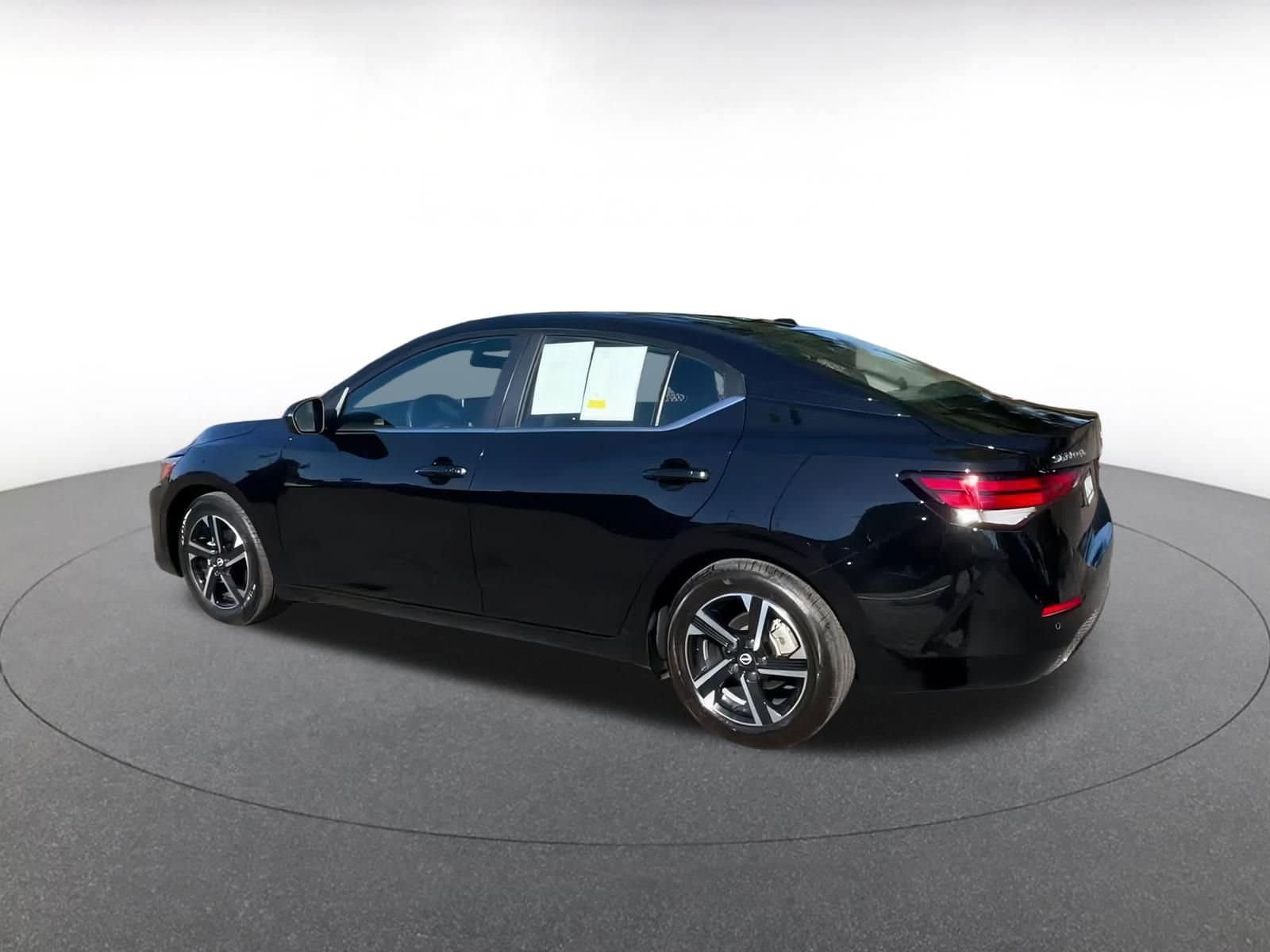 Thumbnail: 2024 Nissan Sentra - 10