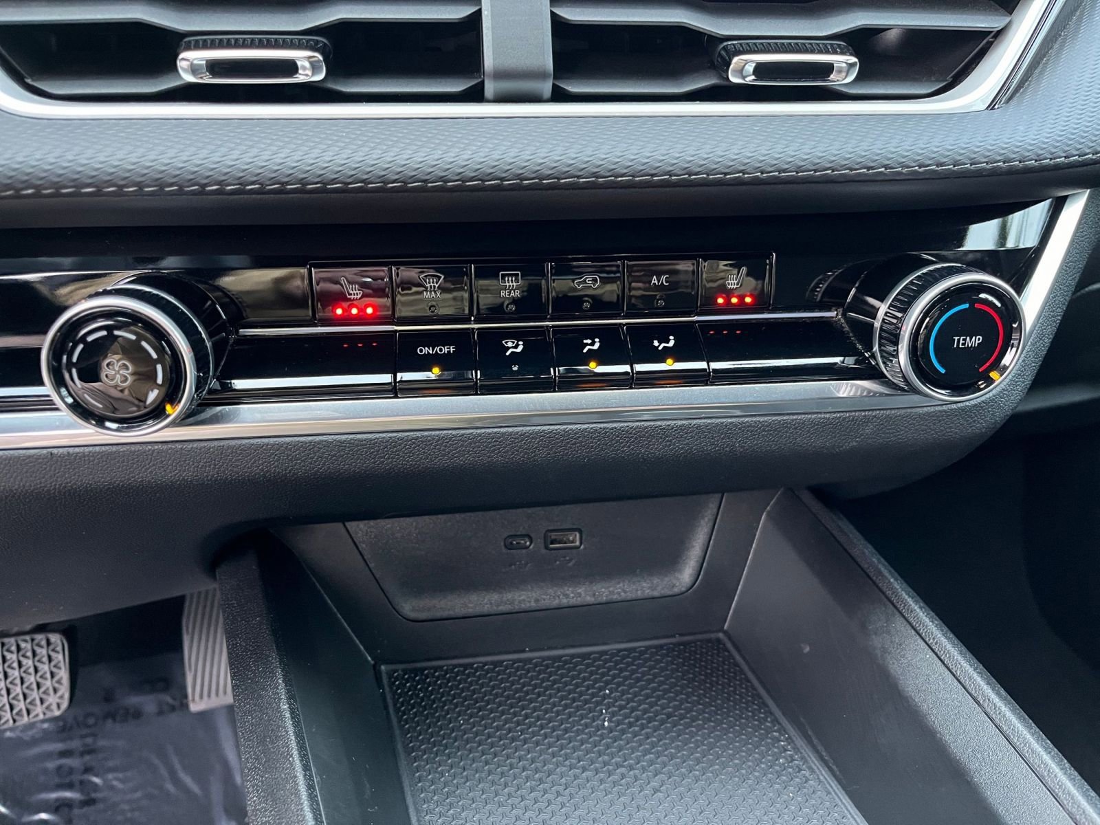 Thumbnail: 2025 Chevrolet Equinox - 24