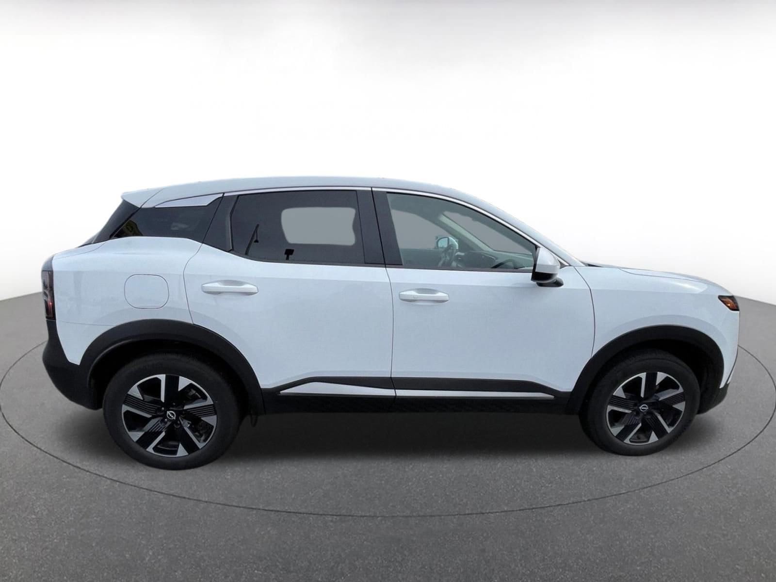 Thumbnail: 2025 Nissan Kicks - 8