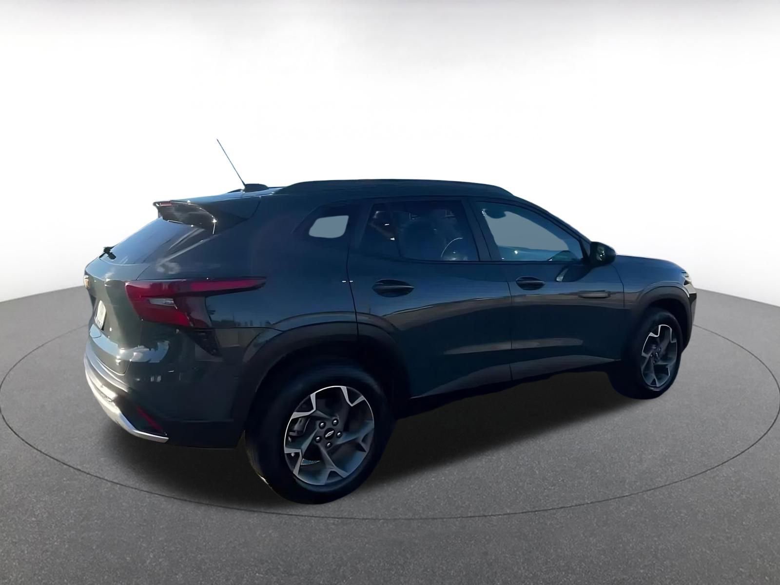 Thumbnail: 2025 Chevrolet Trax - 15