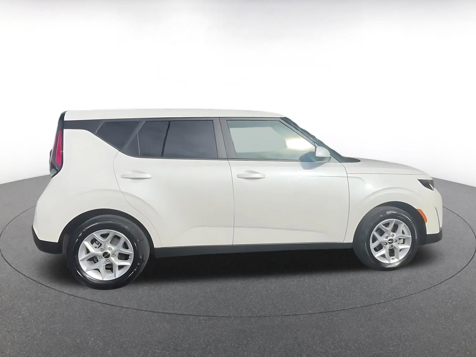 Thumbnail: 2025 Kia Soul - 16