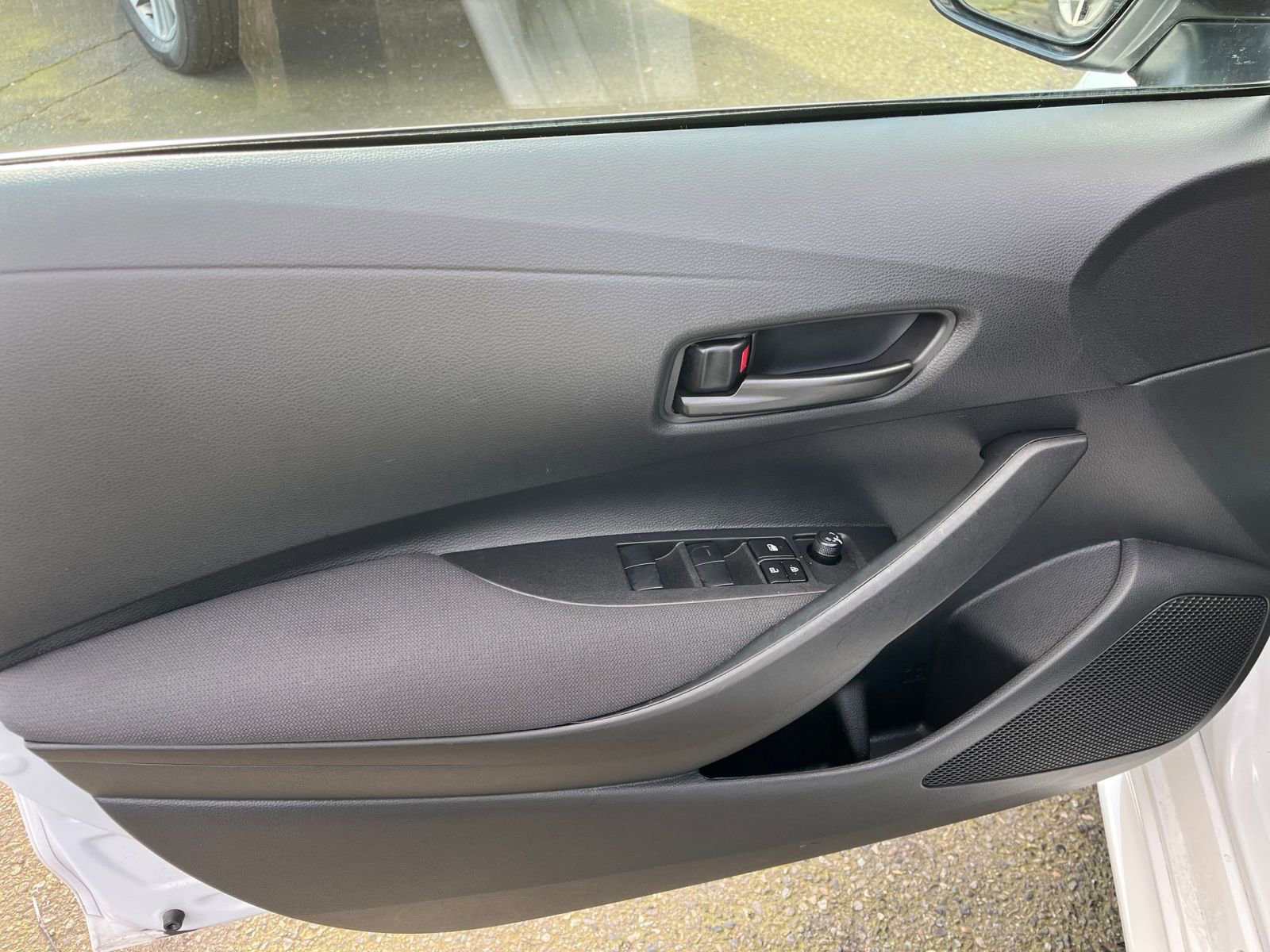 Thumbnail: 2025 Toyota Corolla - 18