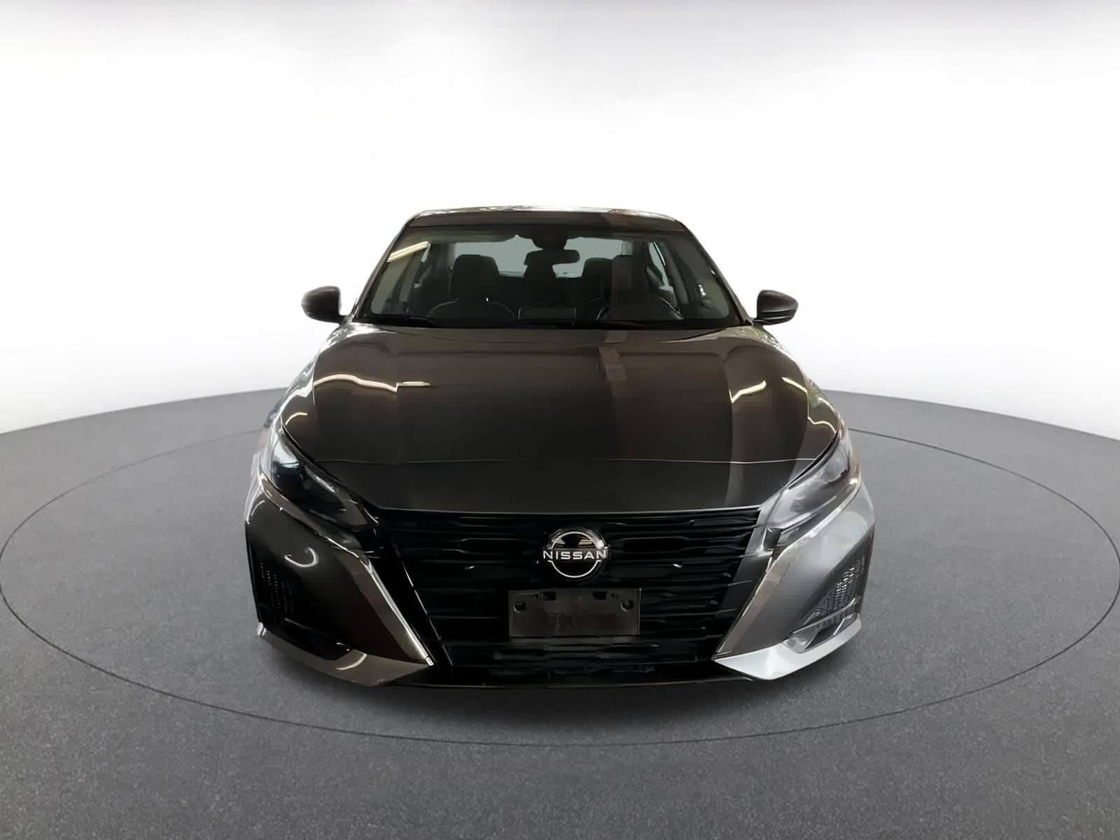 Thumbnail: 2024 Nissan Altima - 10