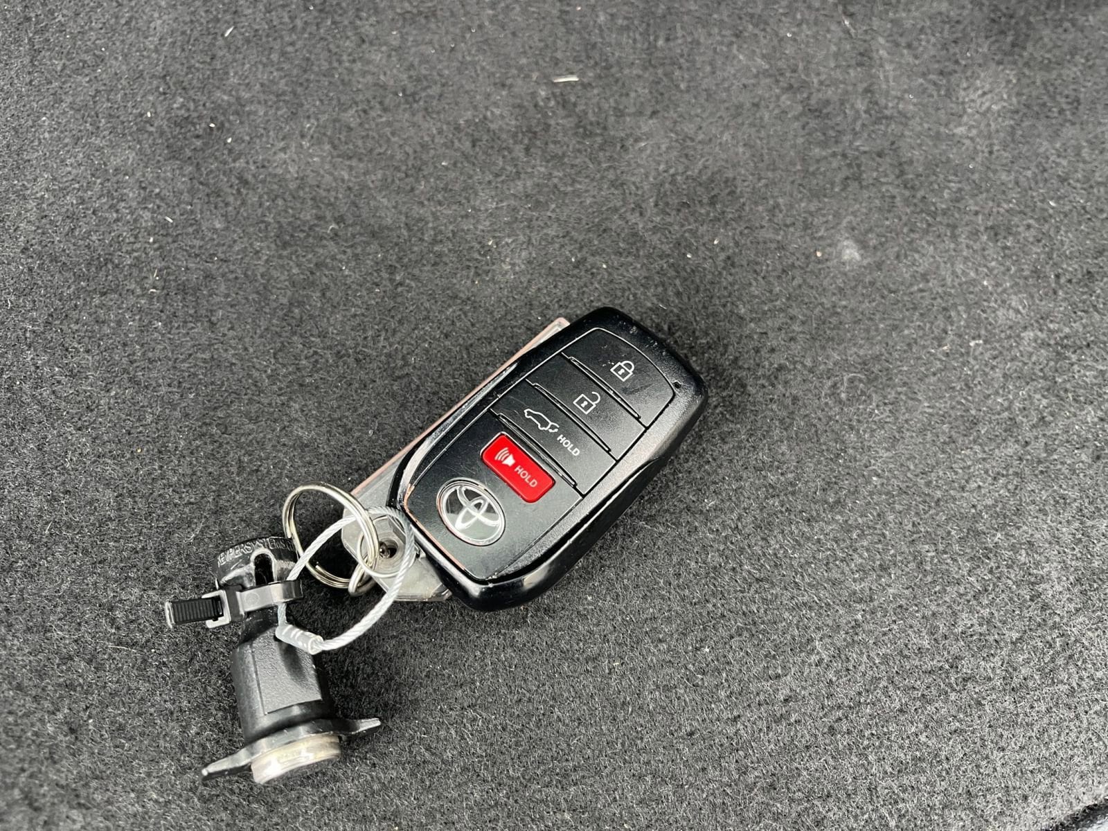 Thumbnail: 2025 Toyota Highlander - 21