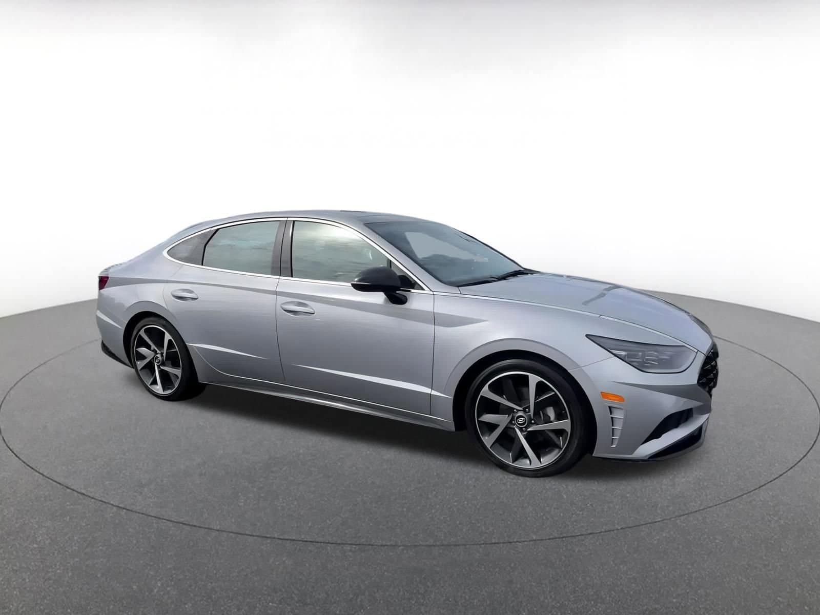 Thumbnail: 2023 Hyundai Sonata - 2