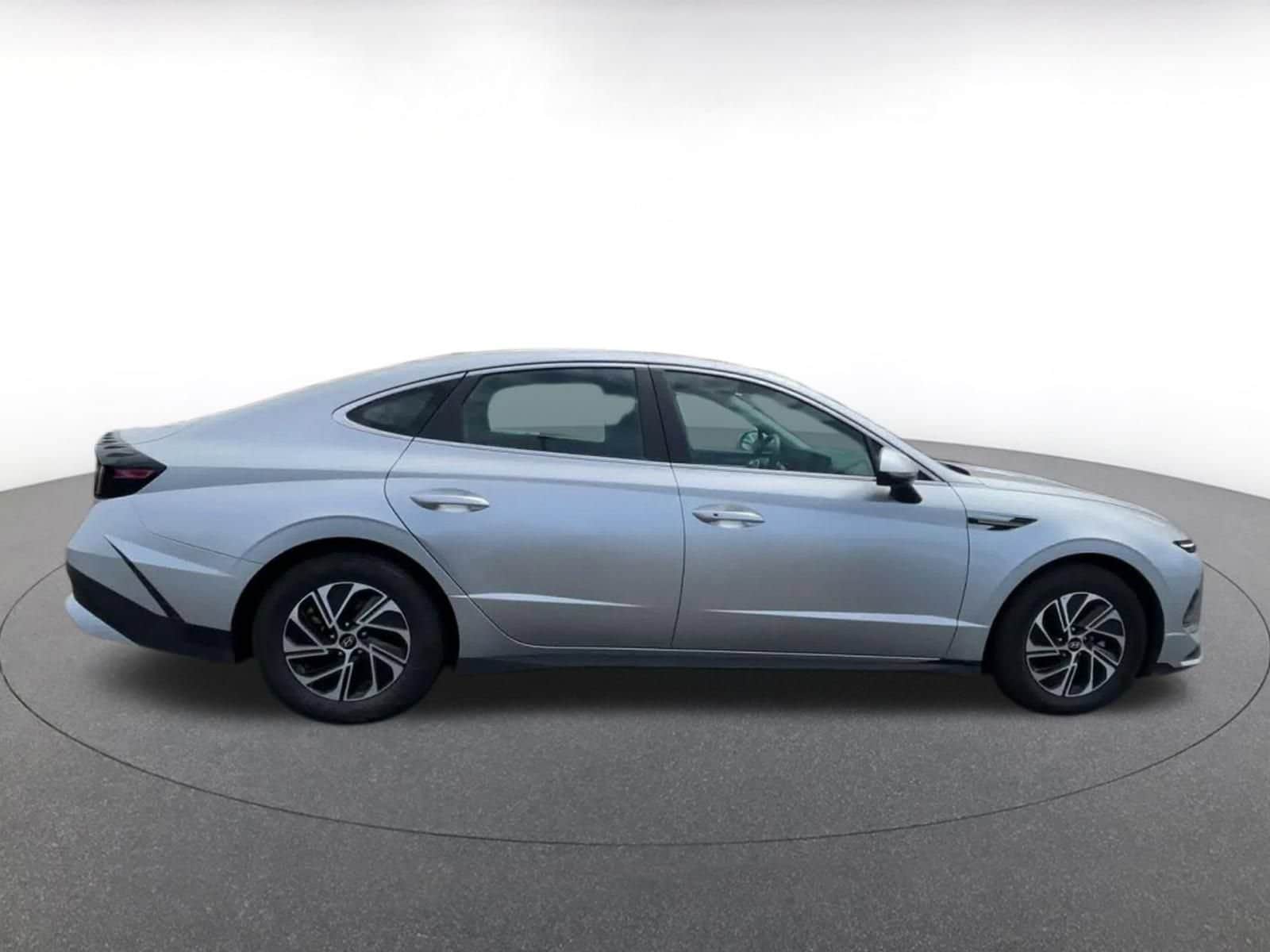 Thumbnail: 2026 Hyundai Sonata - 16