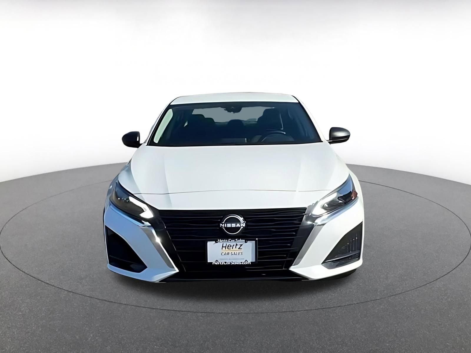 Thumbnail: 2025 Nissan Altima - 4