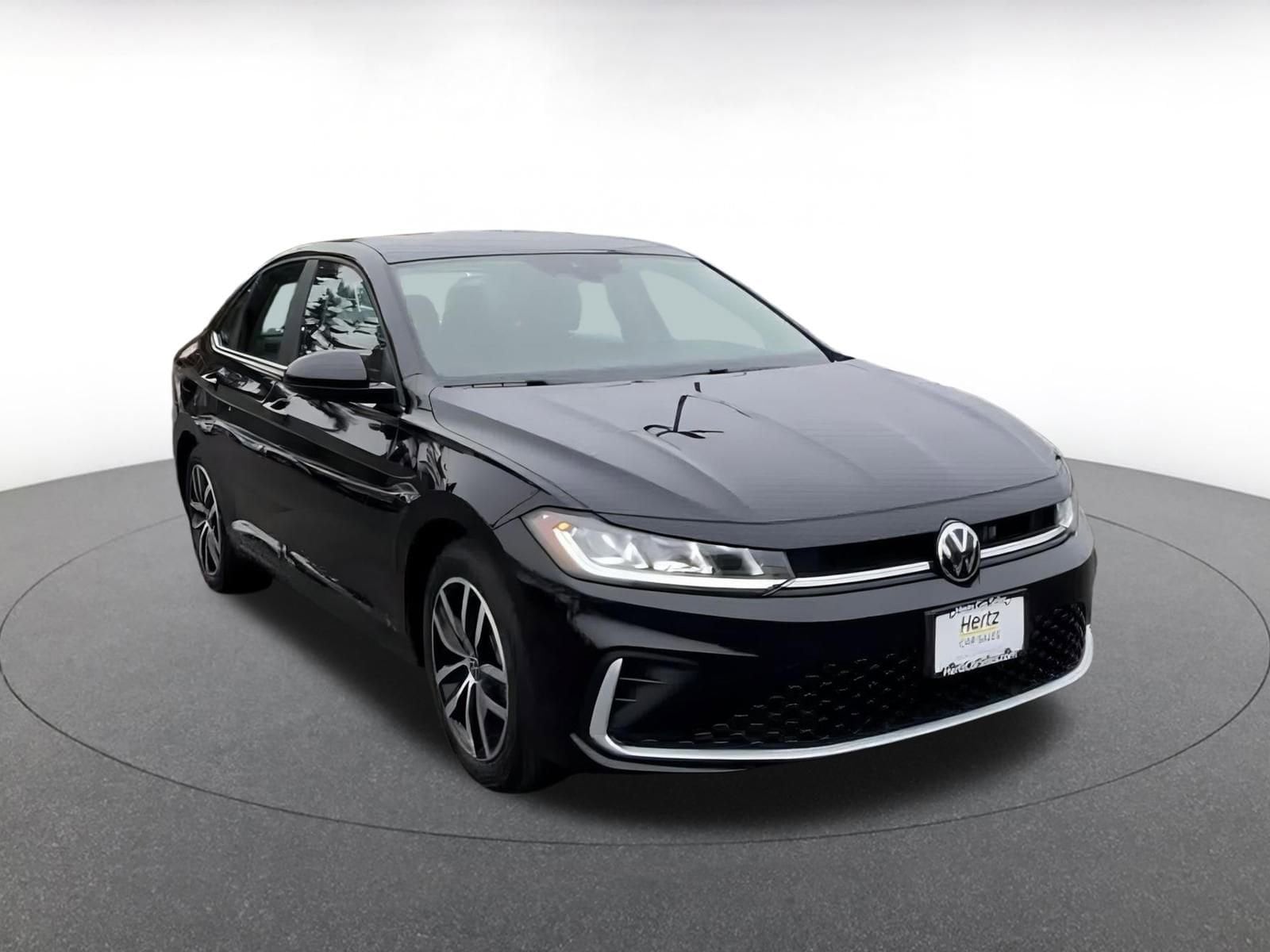 Thumbnail: 2025 Volkswagen Jetta - 3