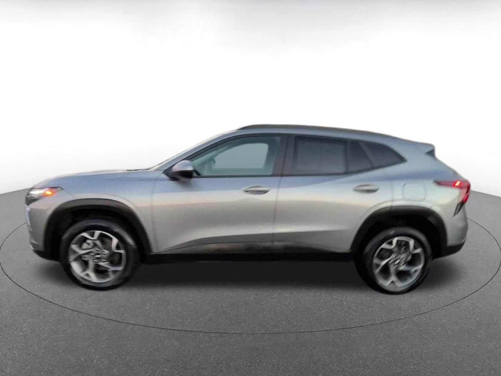 Thumbnail: 2025 Chevrolet Trax - 9