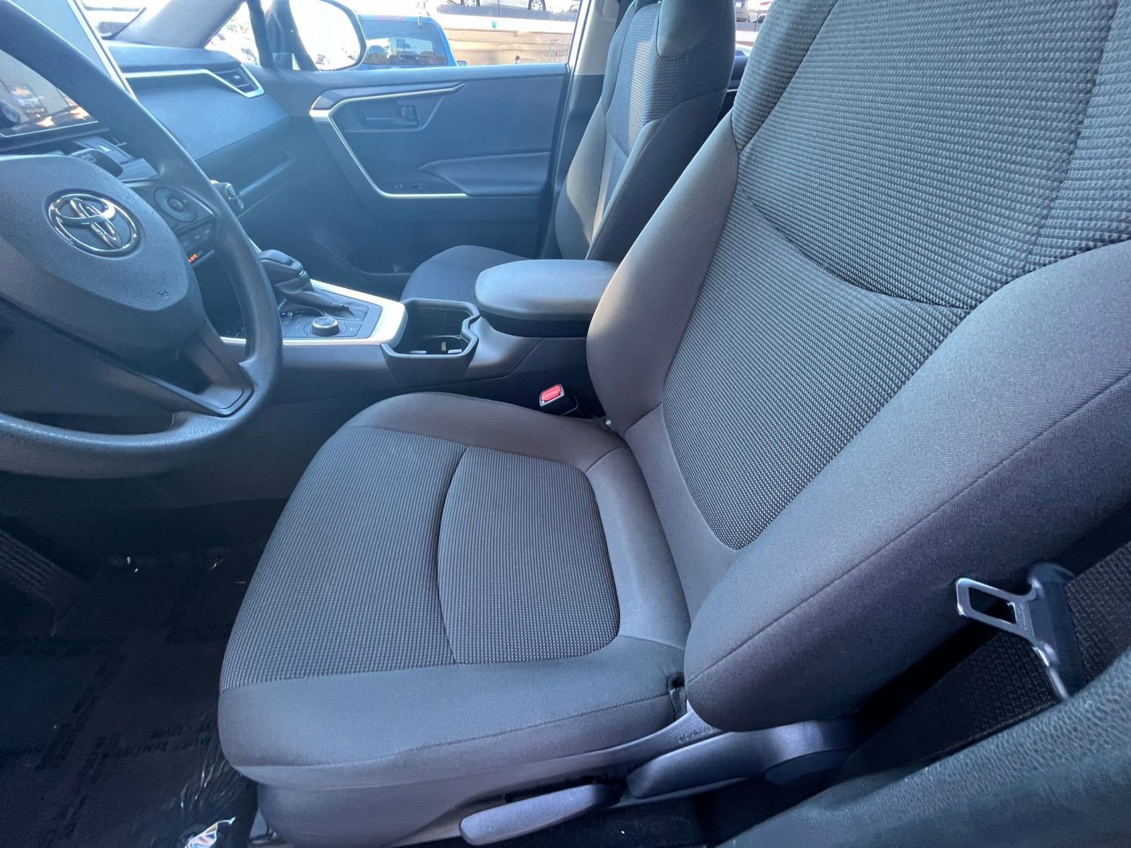 Thumbnail: 2025 Toyota RAV4 - 27