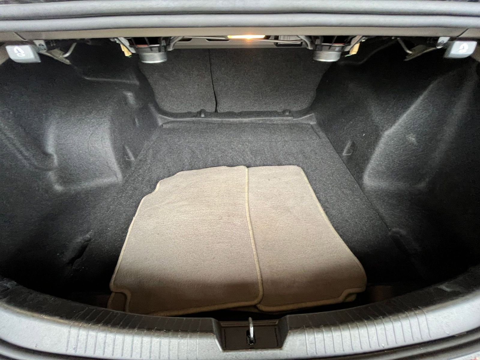 Thumbnail: 2024 Chevrolet Malibu - 32