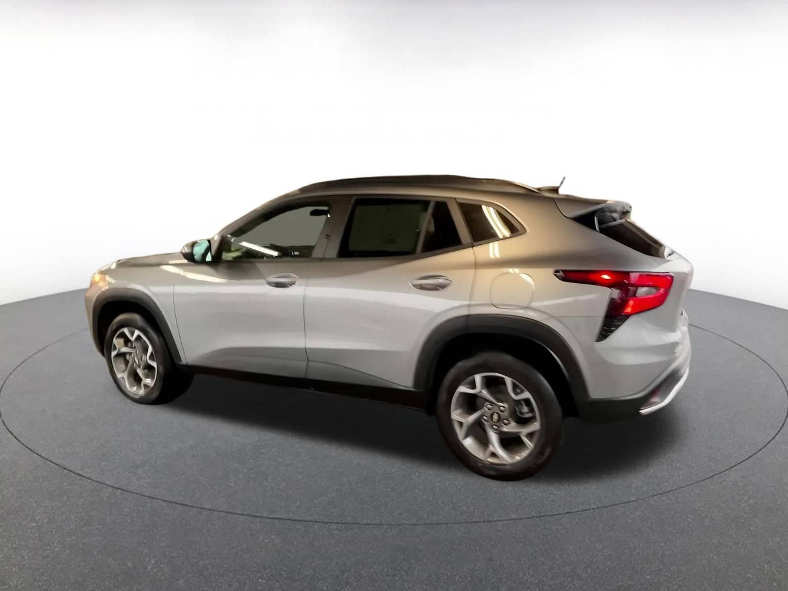 Thumbnail: 2025 Chevrolet Trax - 9