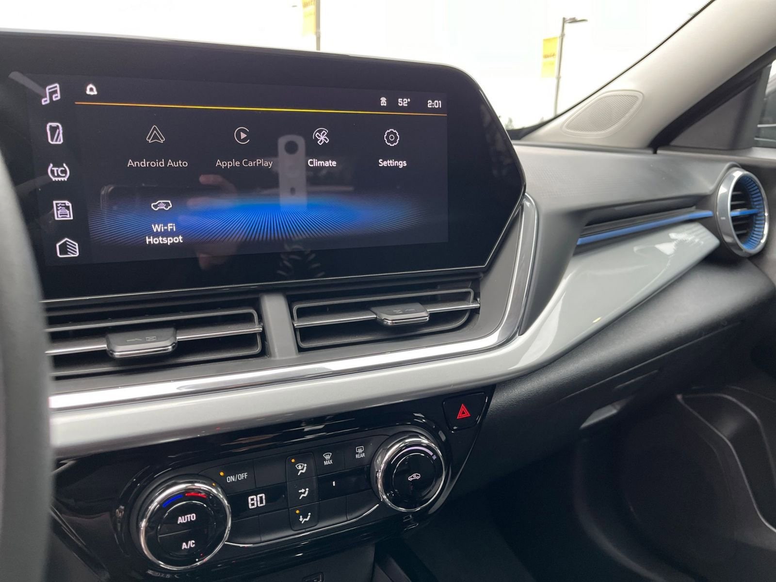 Thumbnail: 2025 Chevrolet Trax - 21