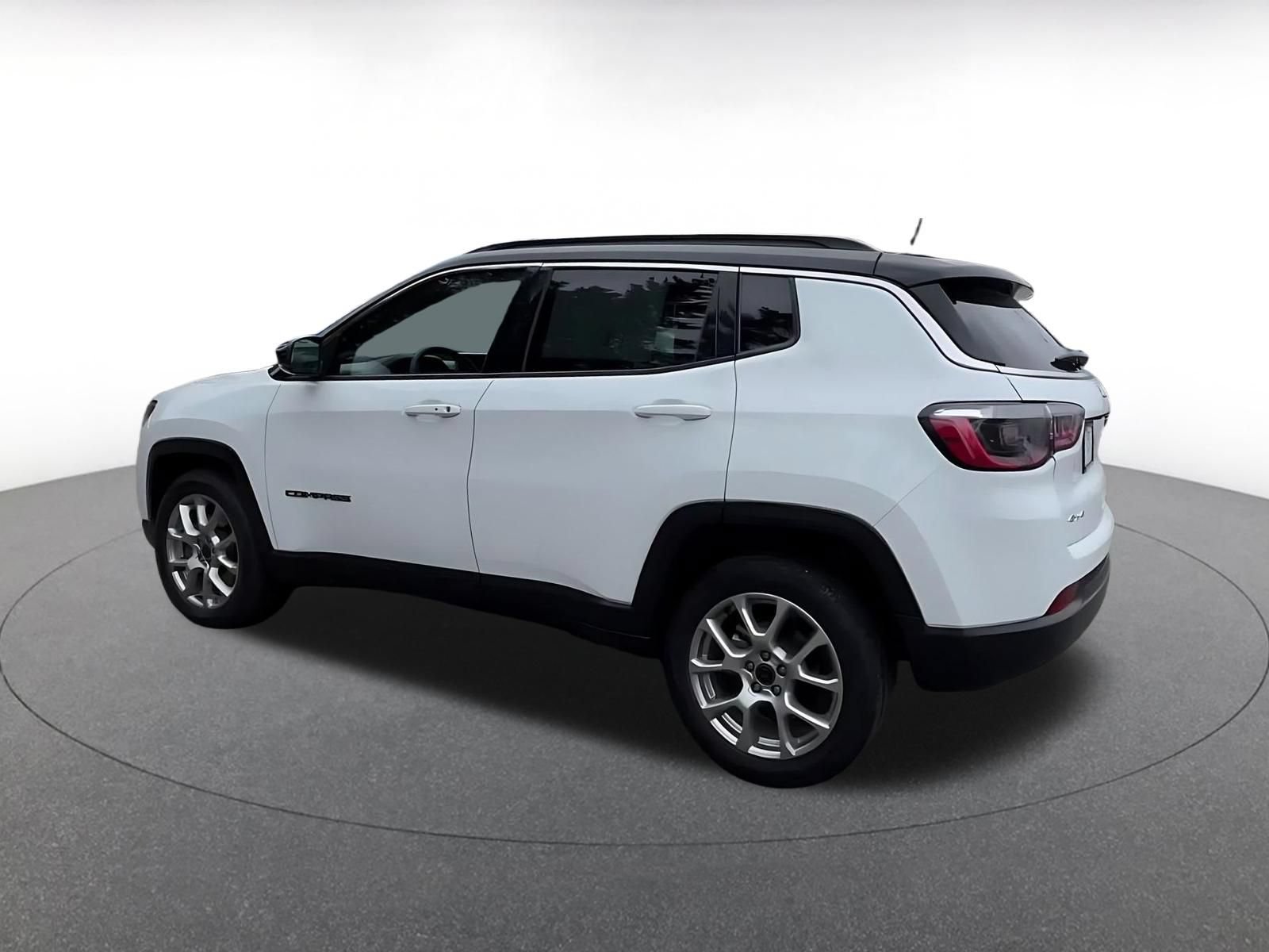 Thumbnail: 2025 Jeep Compass - 9