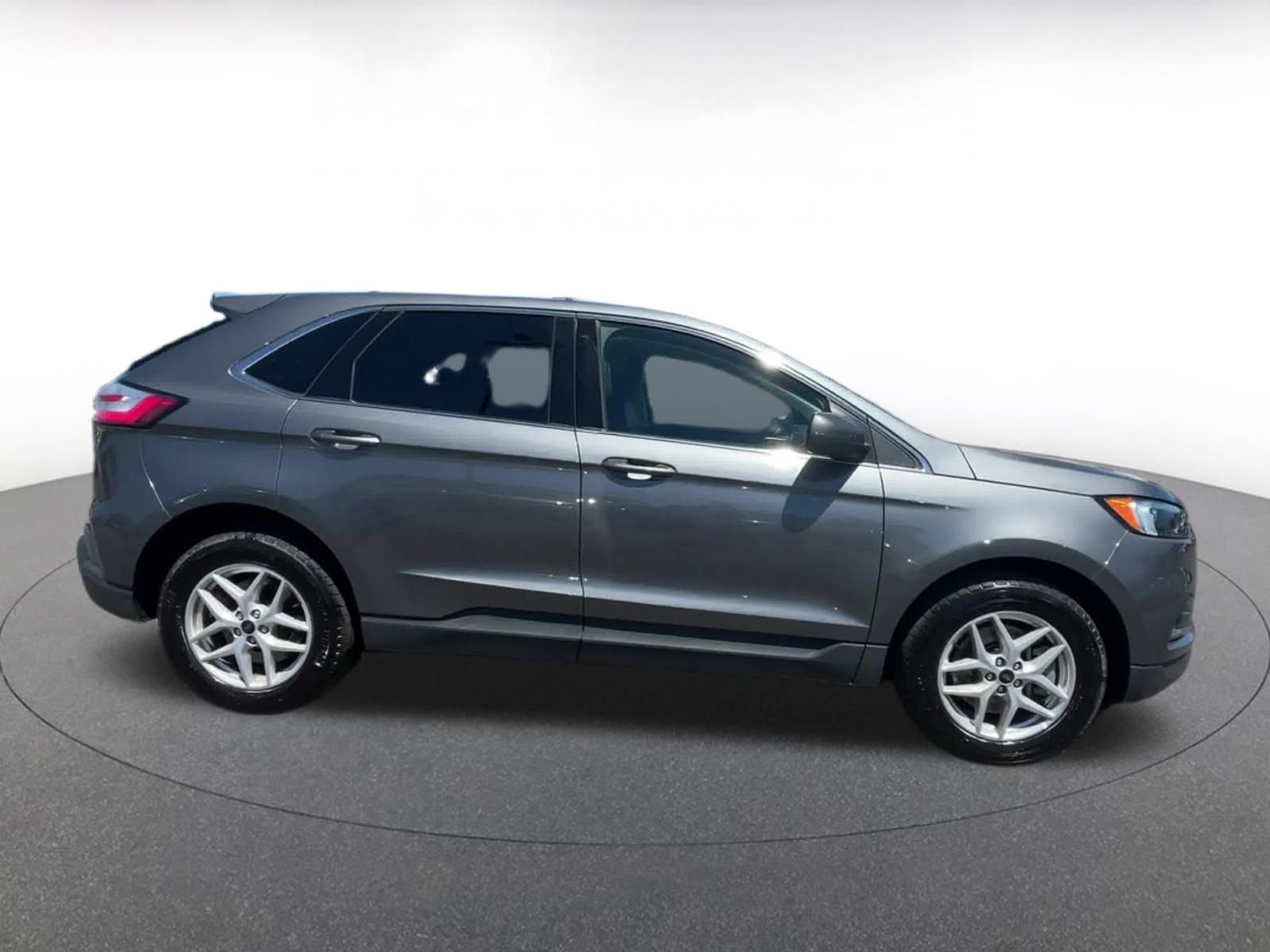 Thumbnail: 2024 Ford Edge - 16
