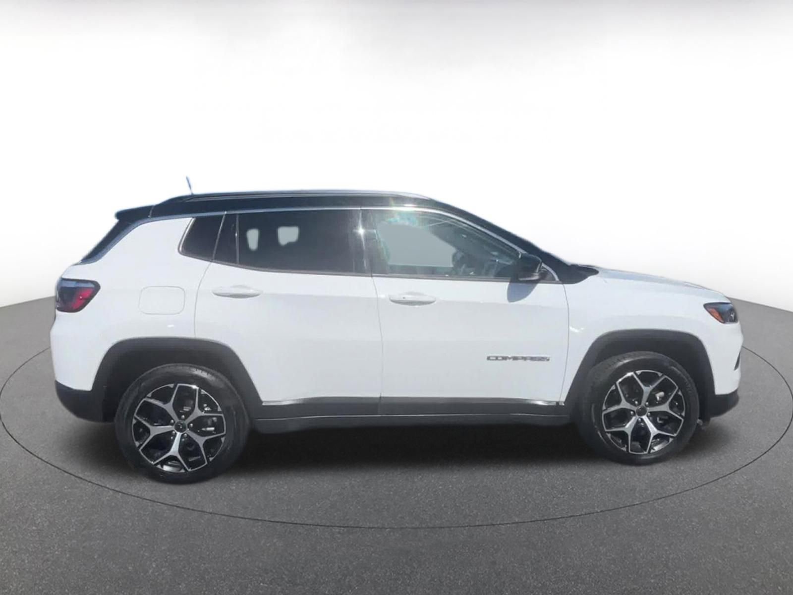 Thumbnail: 2025 Jeep Compass - 16