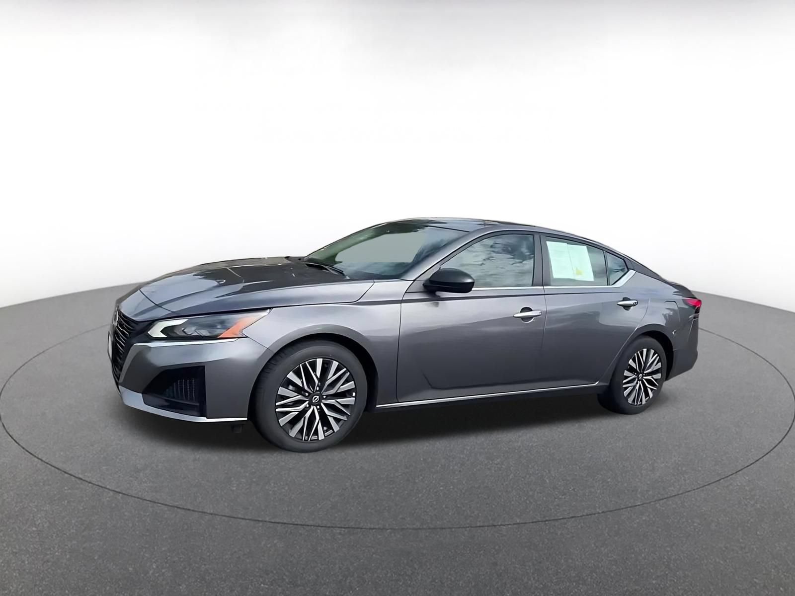 Thumbnail: 2025 Nissan Altima - 8