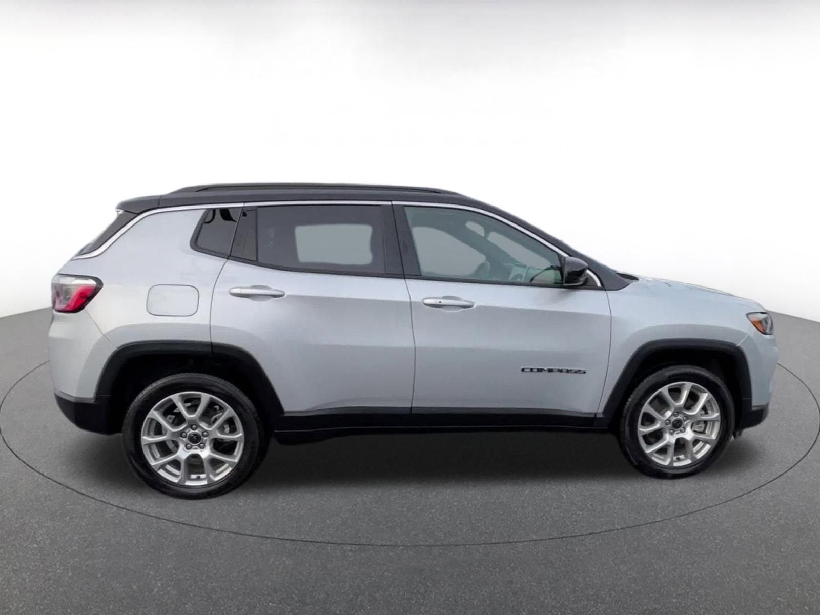 Thumbnail: 2025 Jeep Compass - 16