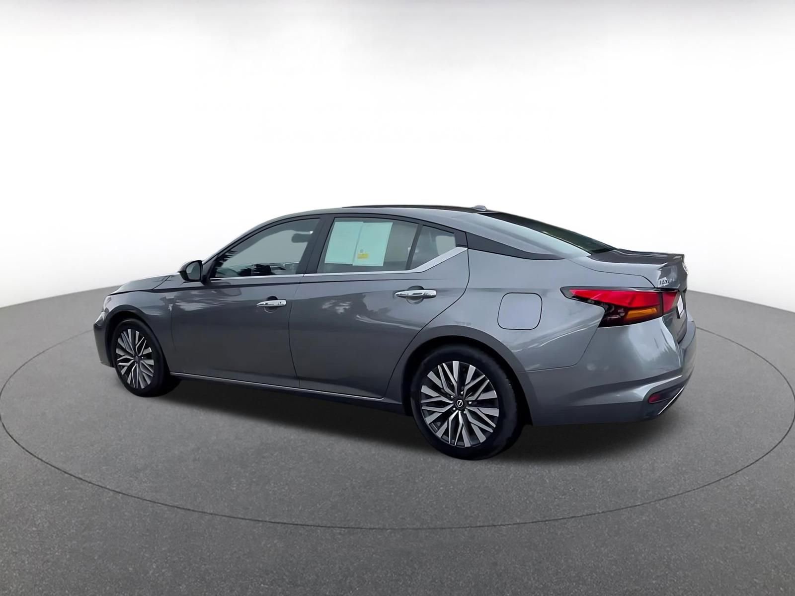 Thumbnail: 2025 Nissan Altima - 10