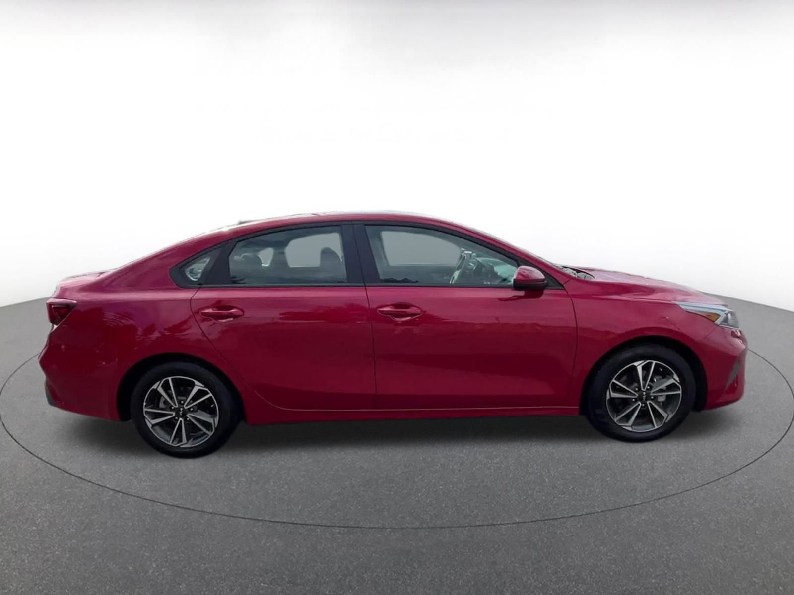 Thumbnail: 2024 Kia Forte - 16