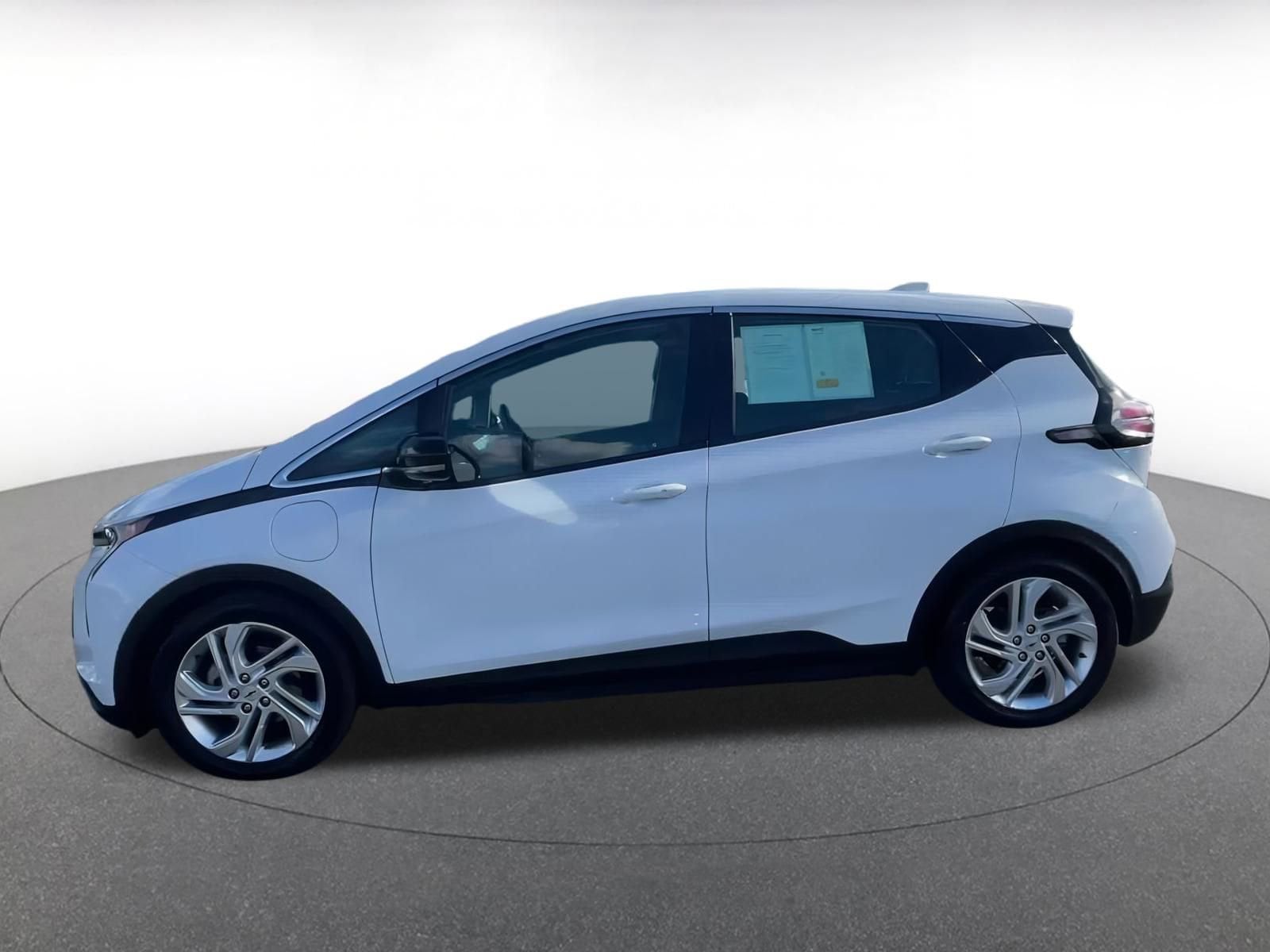 Thumbnail: 2023 Chevrolet Bolt EV - 8