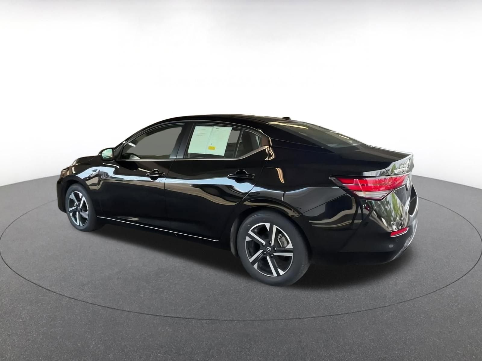 Thumbnail: 2024 Nissan Sentra - 10