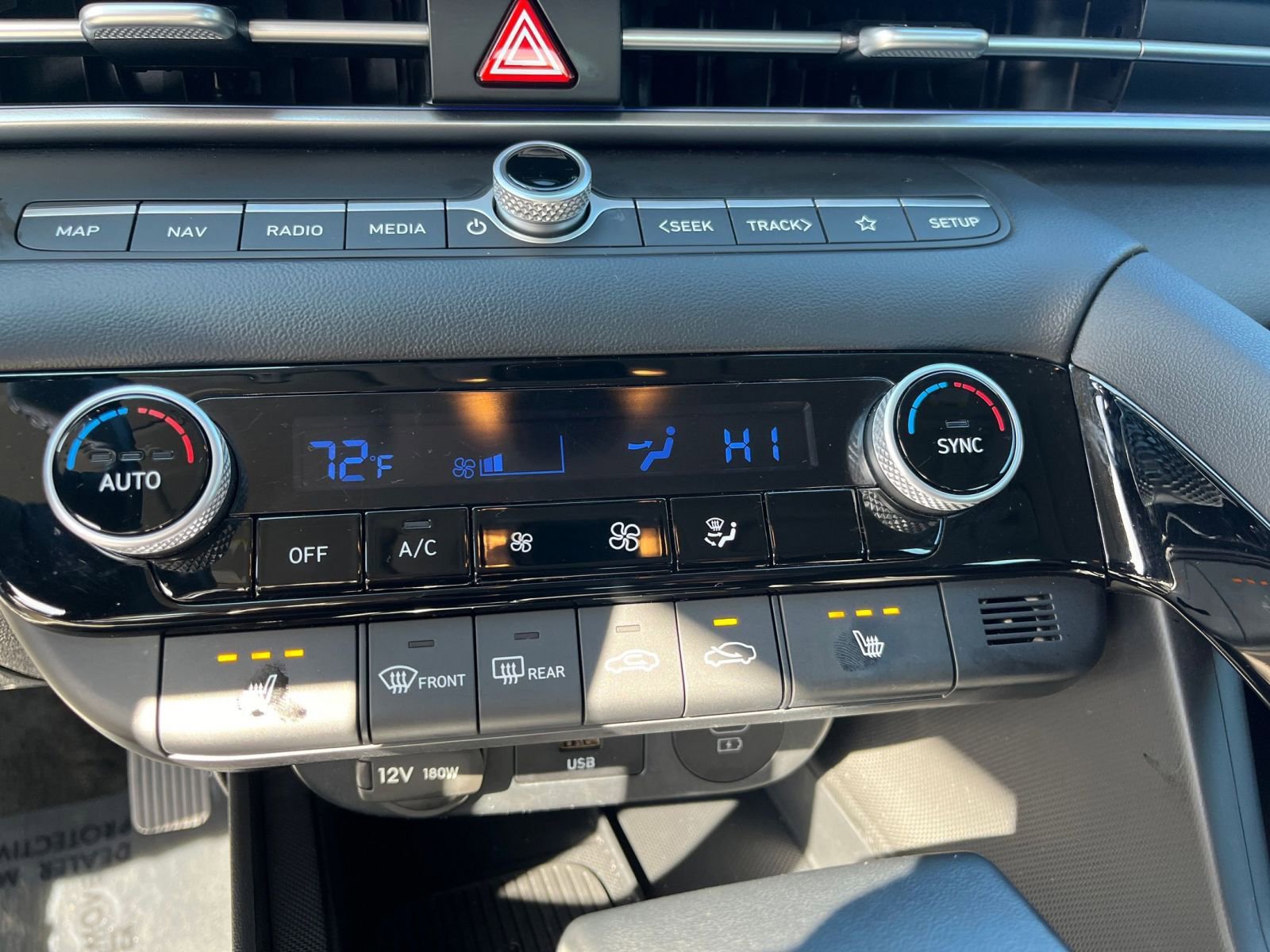 Thumbnail: 2025 Hyundai Elantra - 24