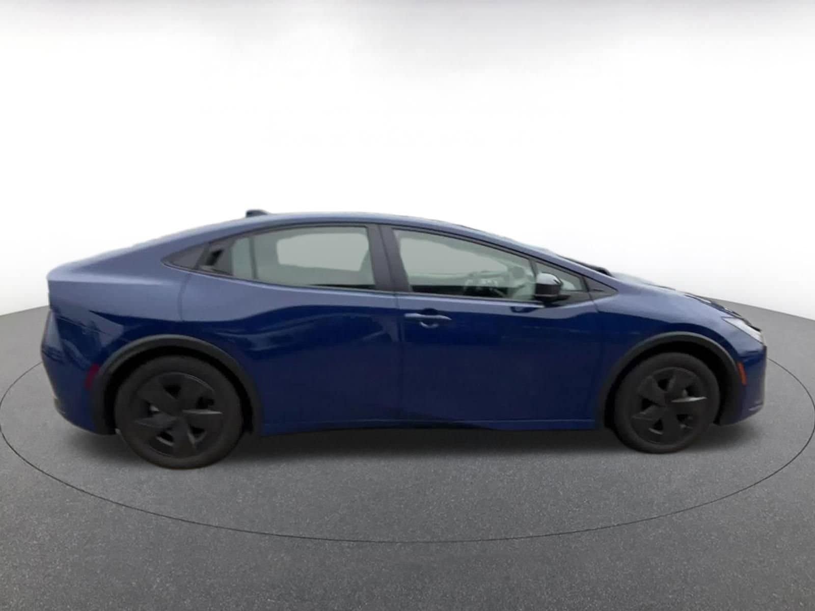Thumbnail: 2025 Toyota Prius - 16