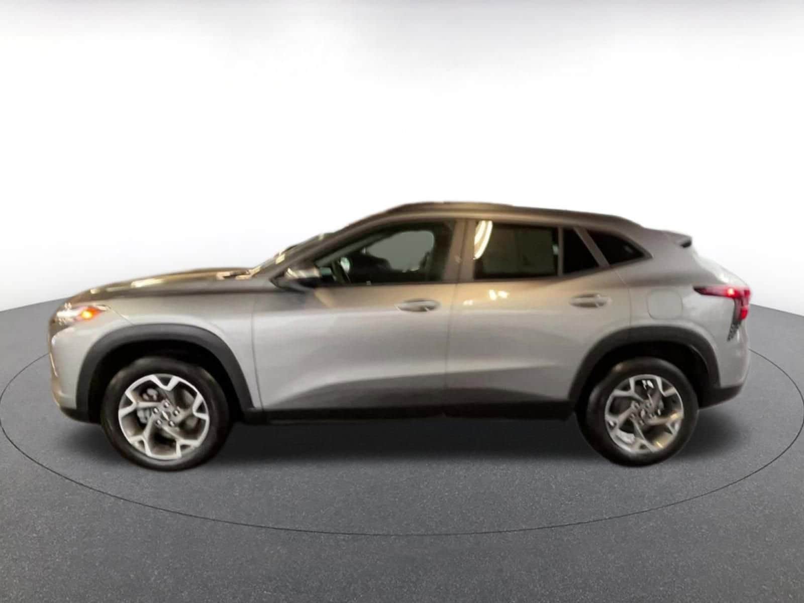 Thumbnail: 2025 Chevrolet Trax - 8