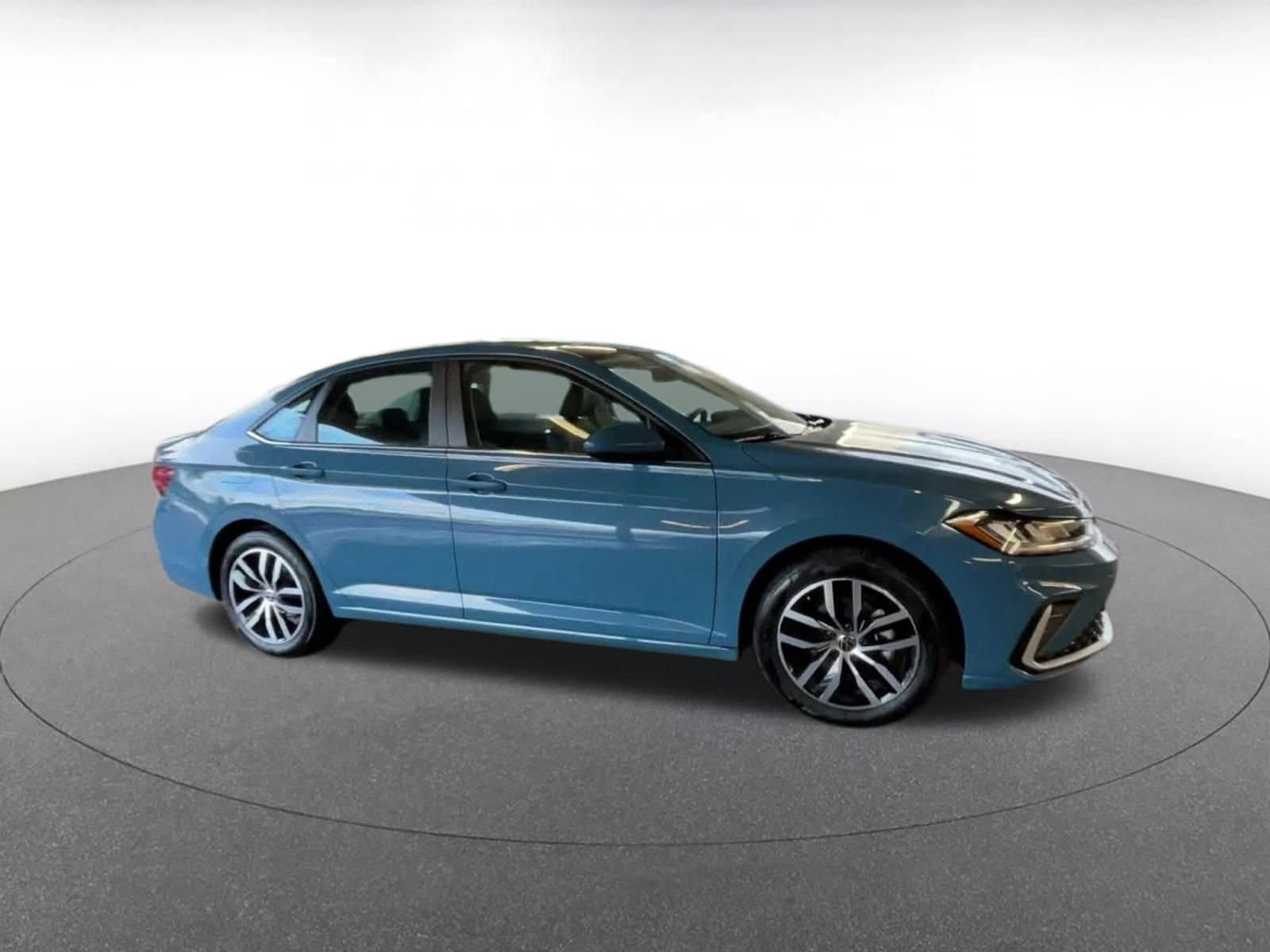 Thumbnail: 2025 Volkswagen Jetta - 2