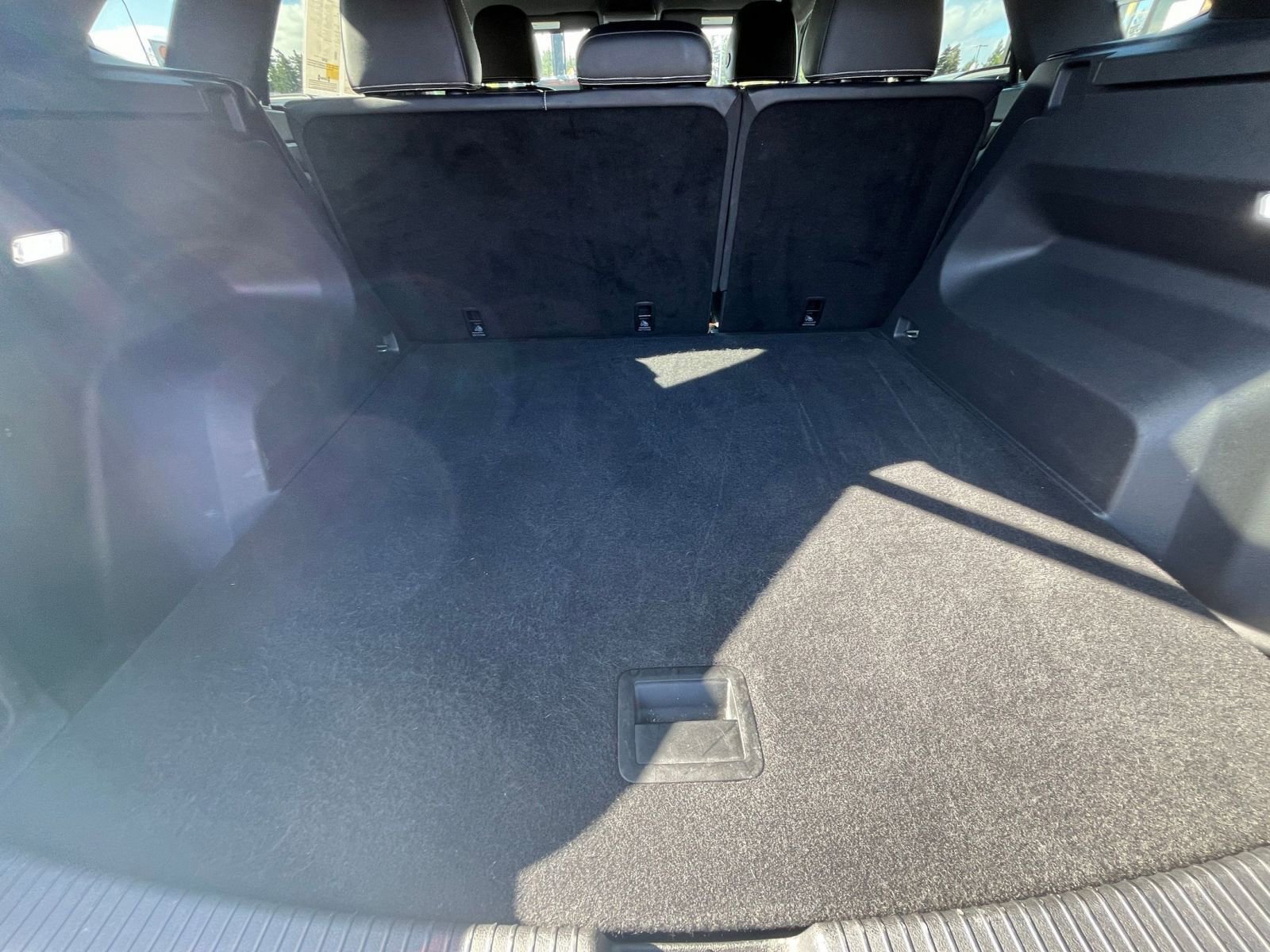 Thumbnail: 2025 Volkswagen Atlas - 31