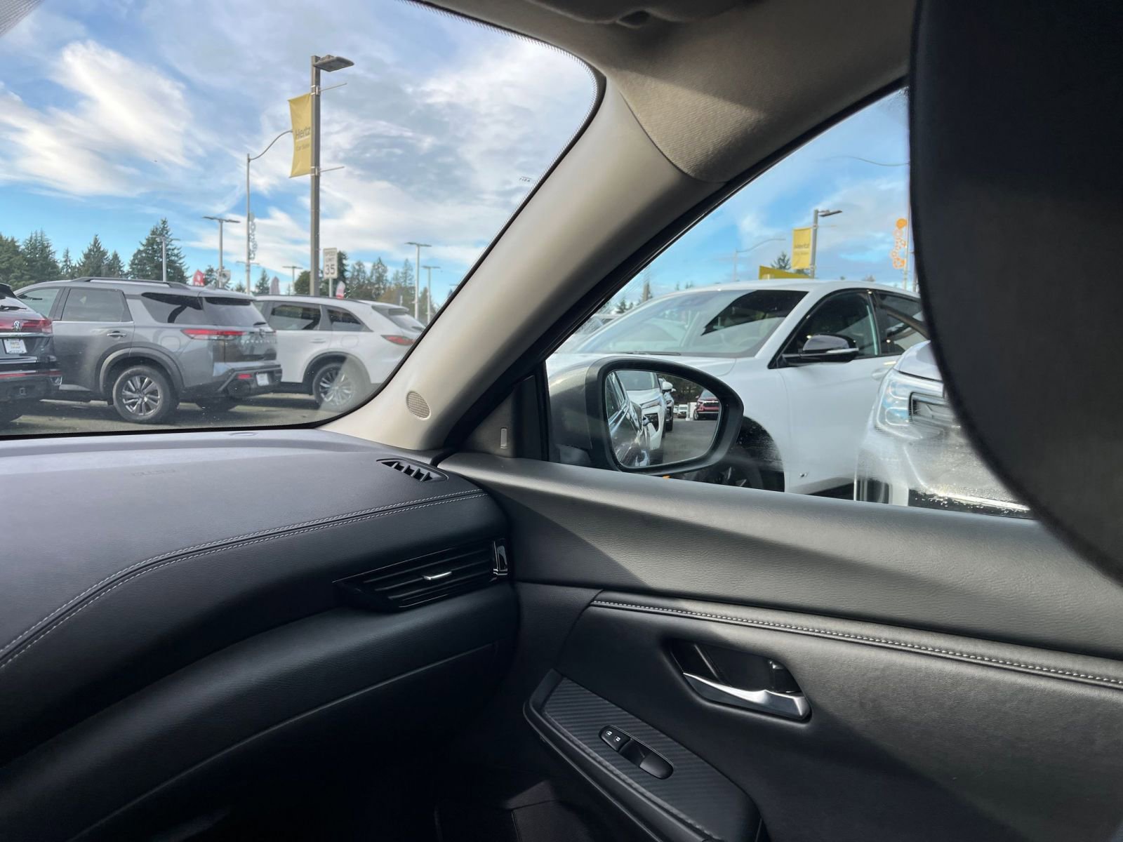 Thumbnail: 2025 Nissan Sentra - 35