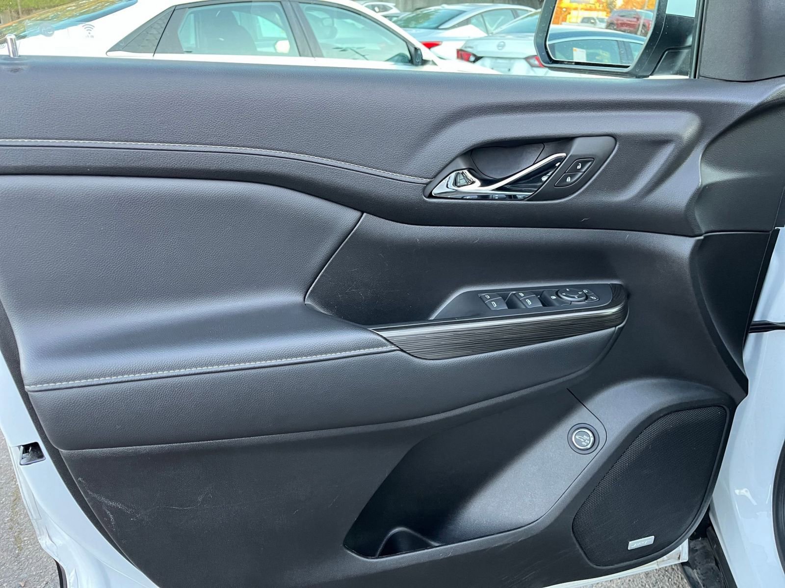 Thumbnail: 2023 GMC Acadia - 18