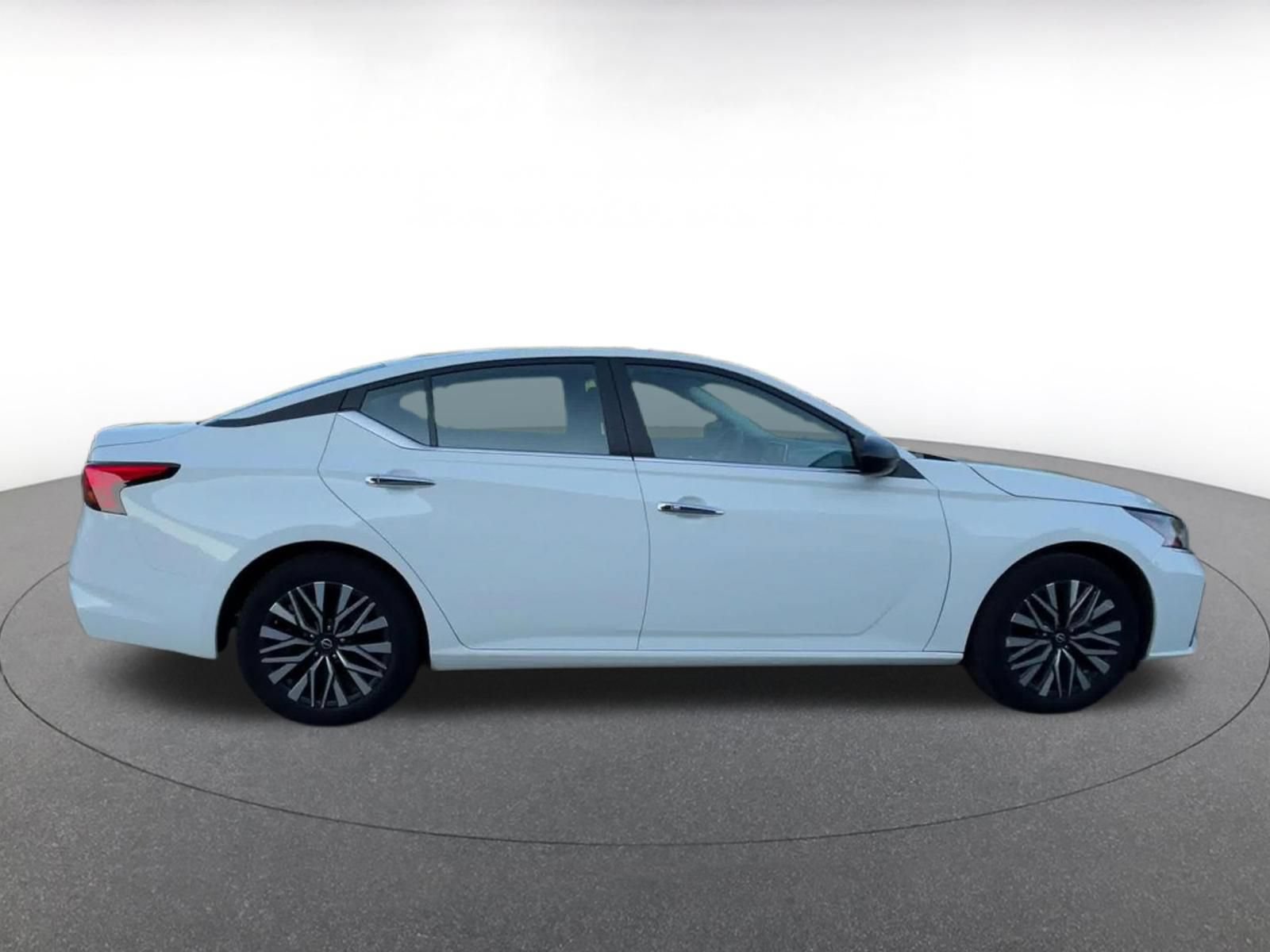 Thumbnail: 2025 Nissan Altima - 13