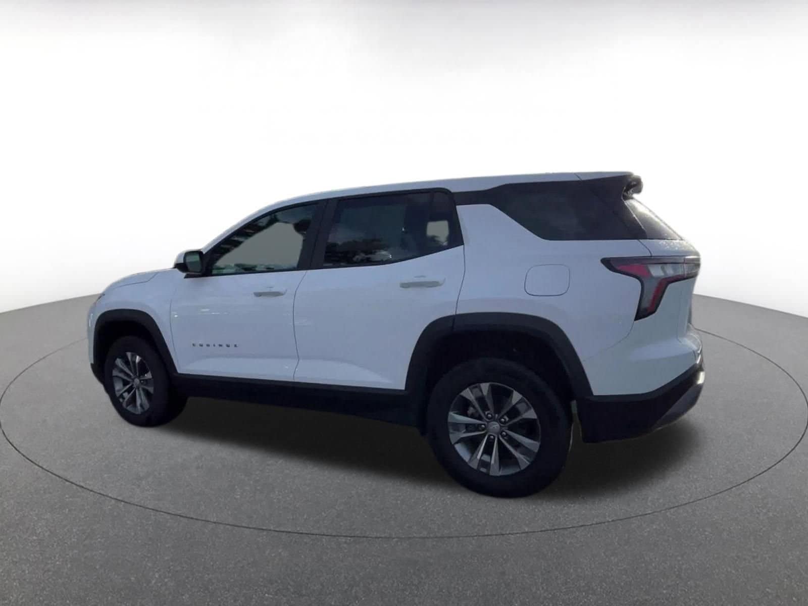 Thumbnail: 2025 Chevrolet Equinox - 10