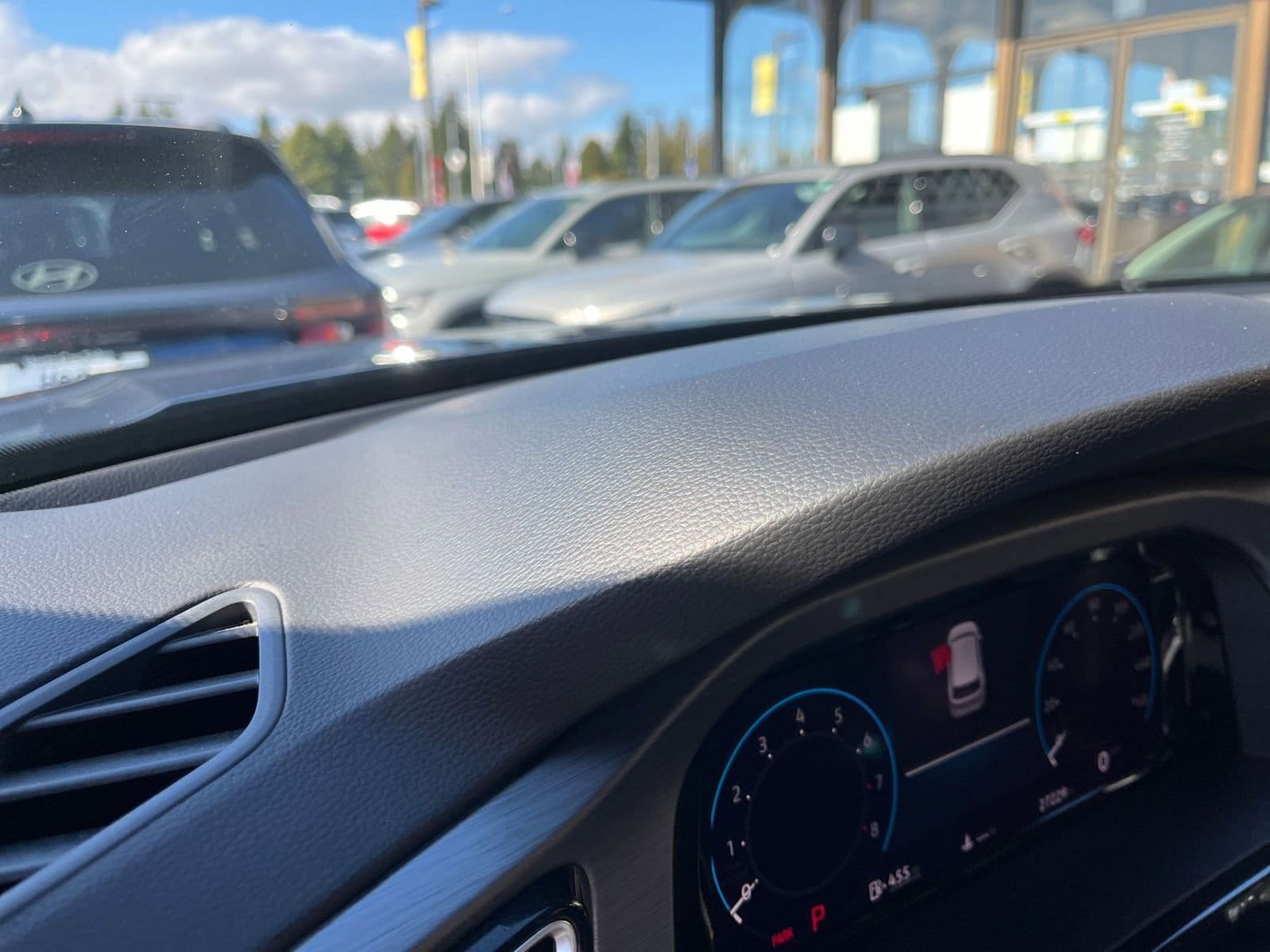 Thumbnail: 2025 Volkswagen Atlas - 34