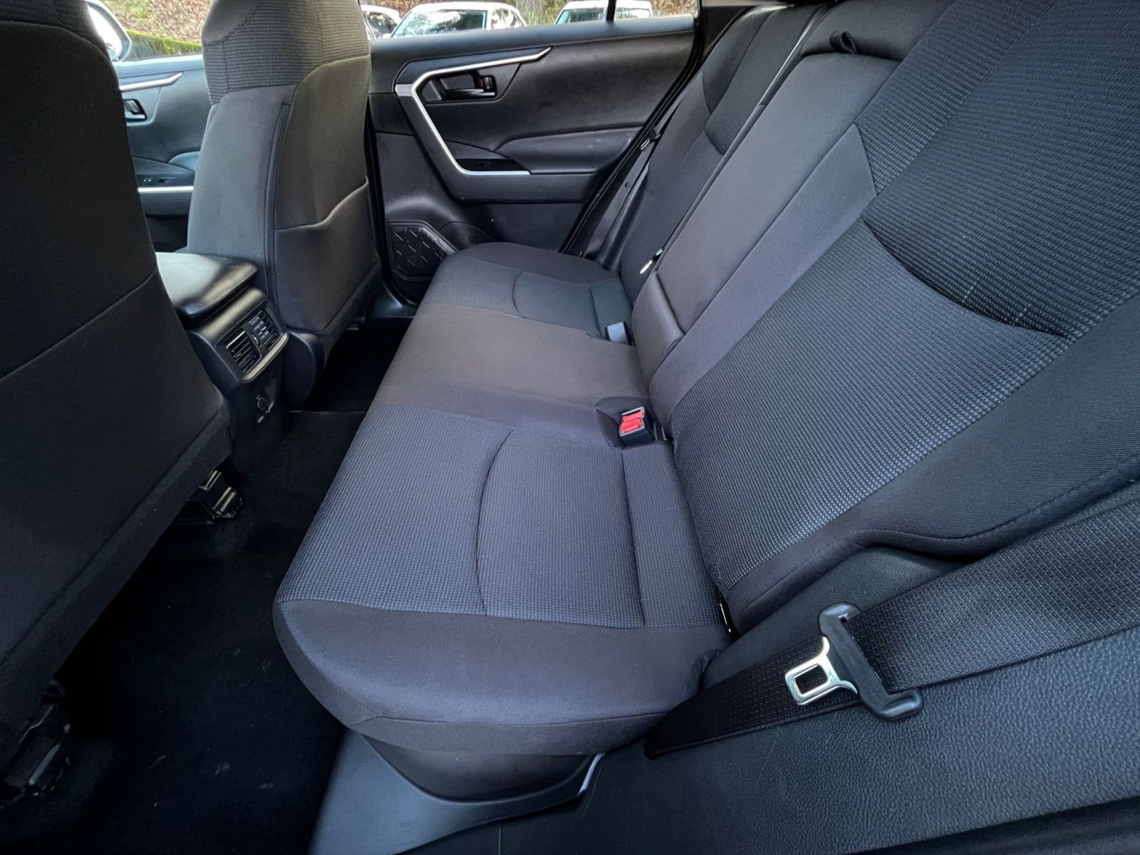 Thumbnail: 2025 Toyota RAV4 - 25