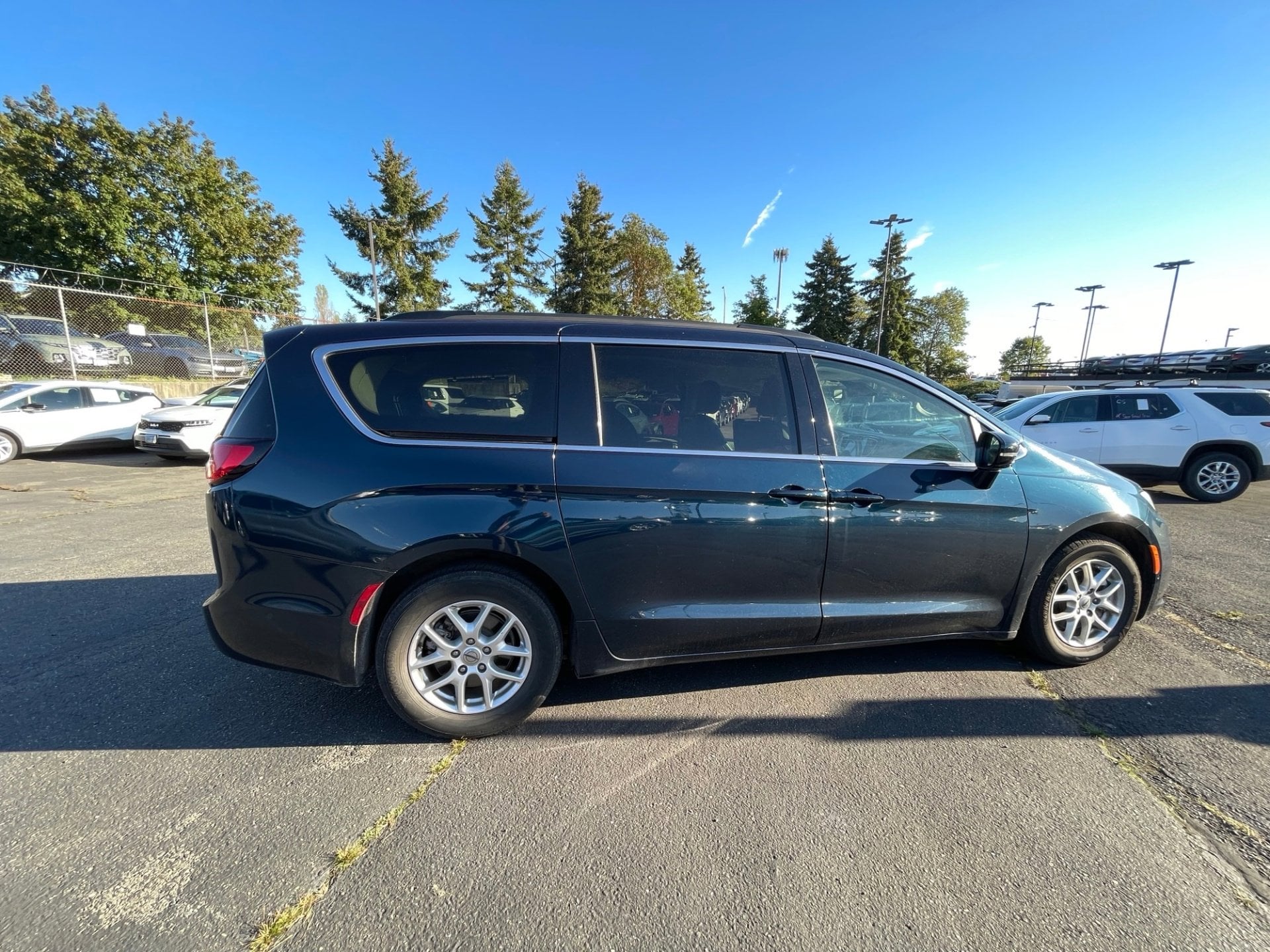 2022 Chrysler Pacifica Touring L 8