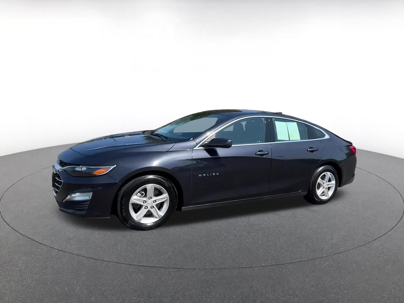 Thumbnail: 2023 Chevrolet Malibu - 8